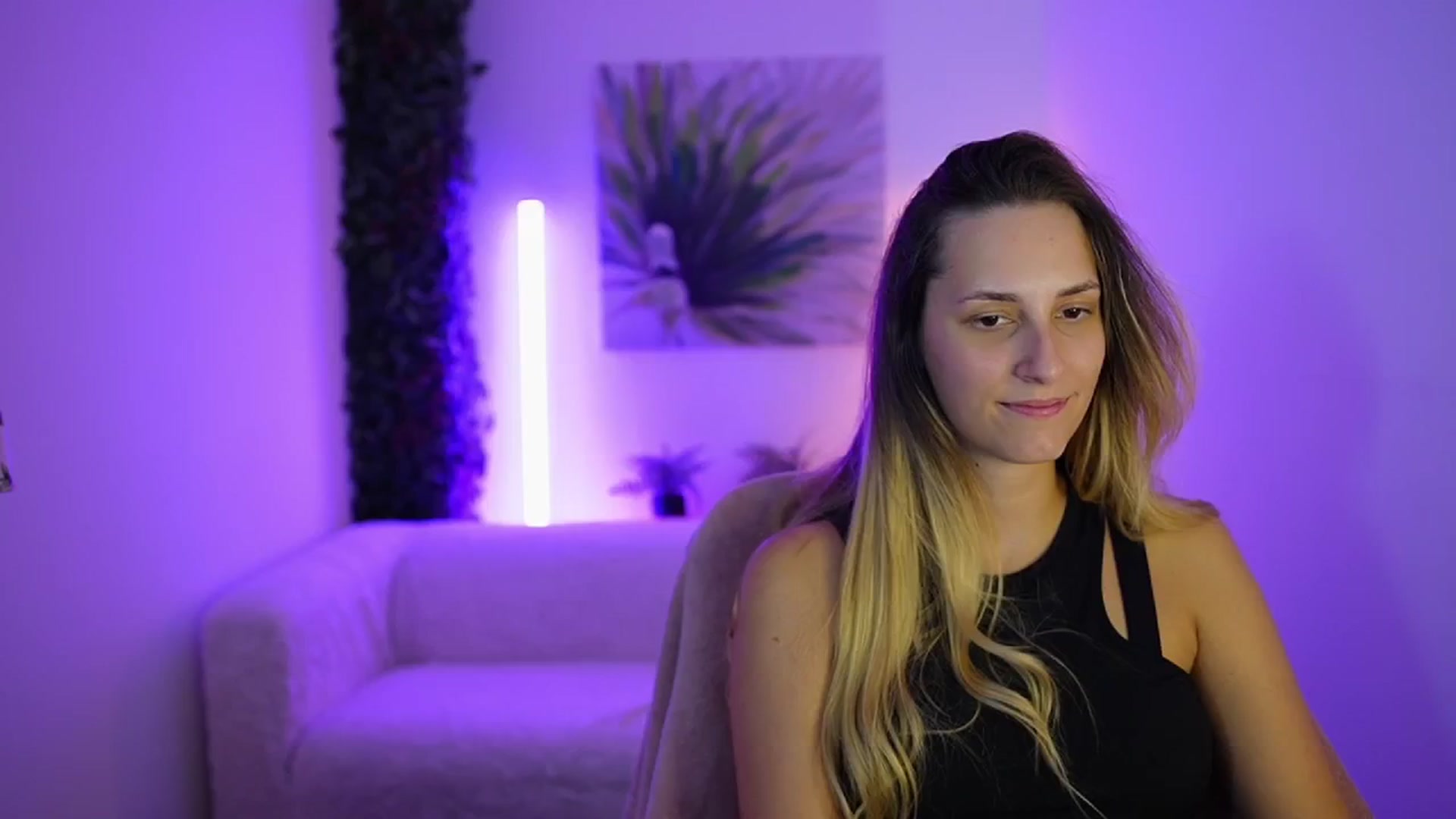 Gallery image thumbnail from Agatha_Vega's myfreecams stream on, 08/28/2024, 22:12 image 6 of 20