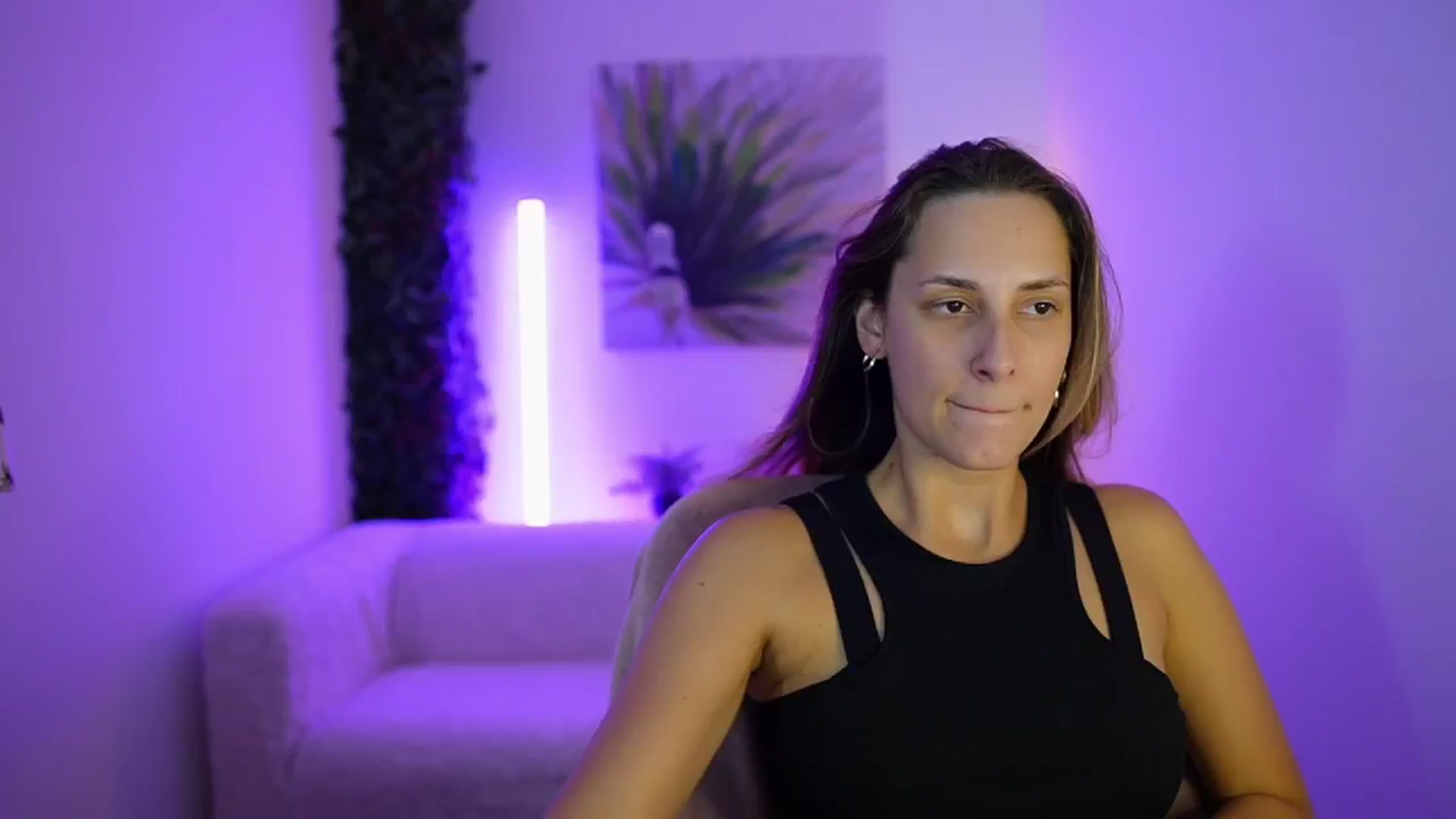 Gallery image thumbnail from Agatha_Vega's myfreecams stream on, 08/28/2024, 22:12 image 19 of 20