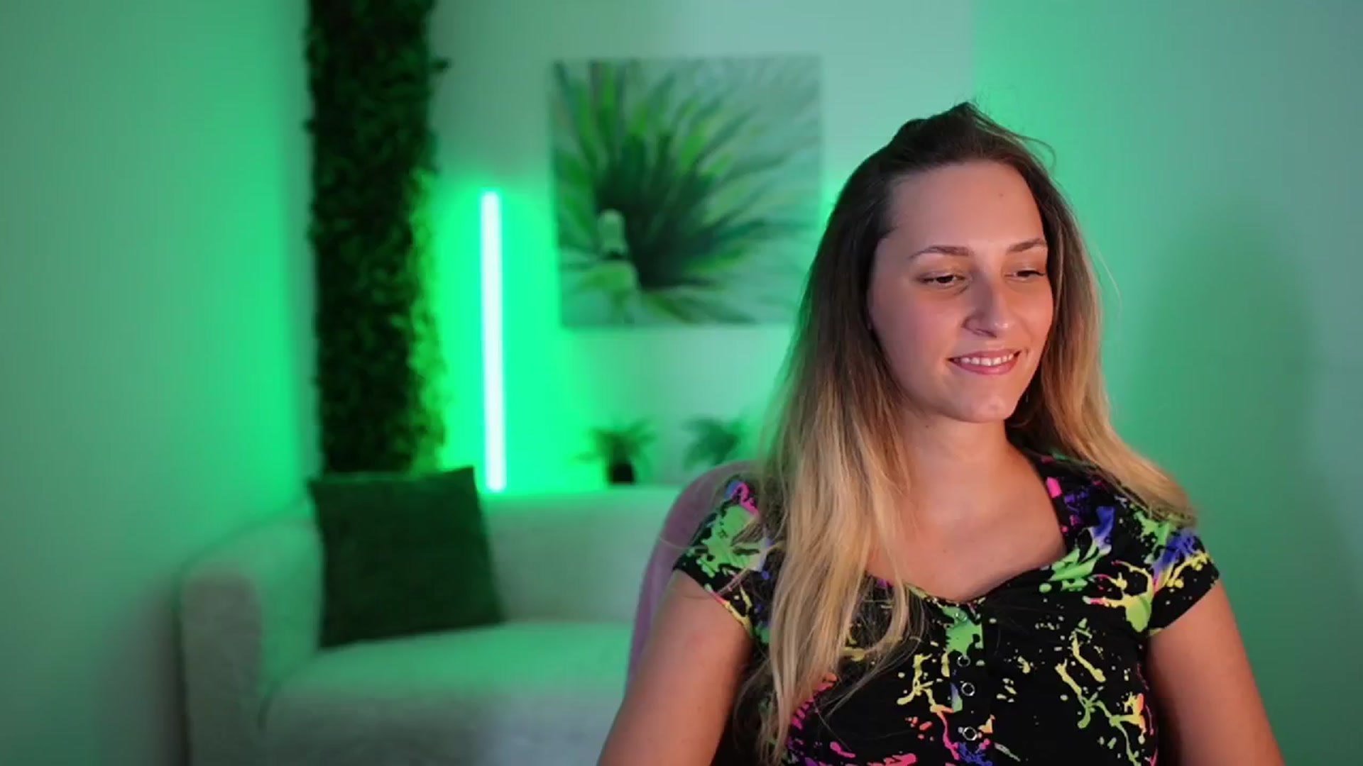 Gallery image thumbnail from Agatha_Vega's myfreecams stream on, 08/29/2024, 19:43 image 19 of 20