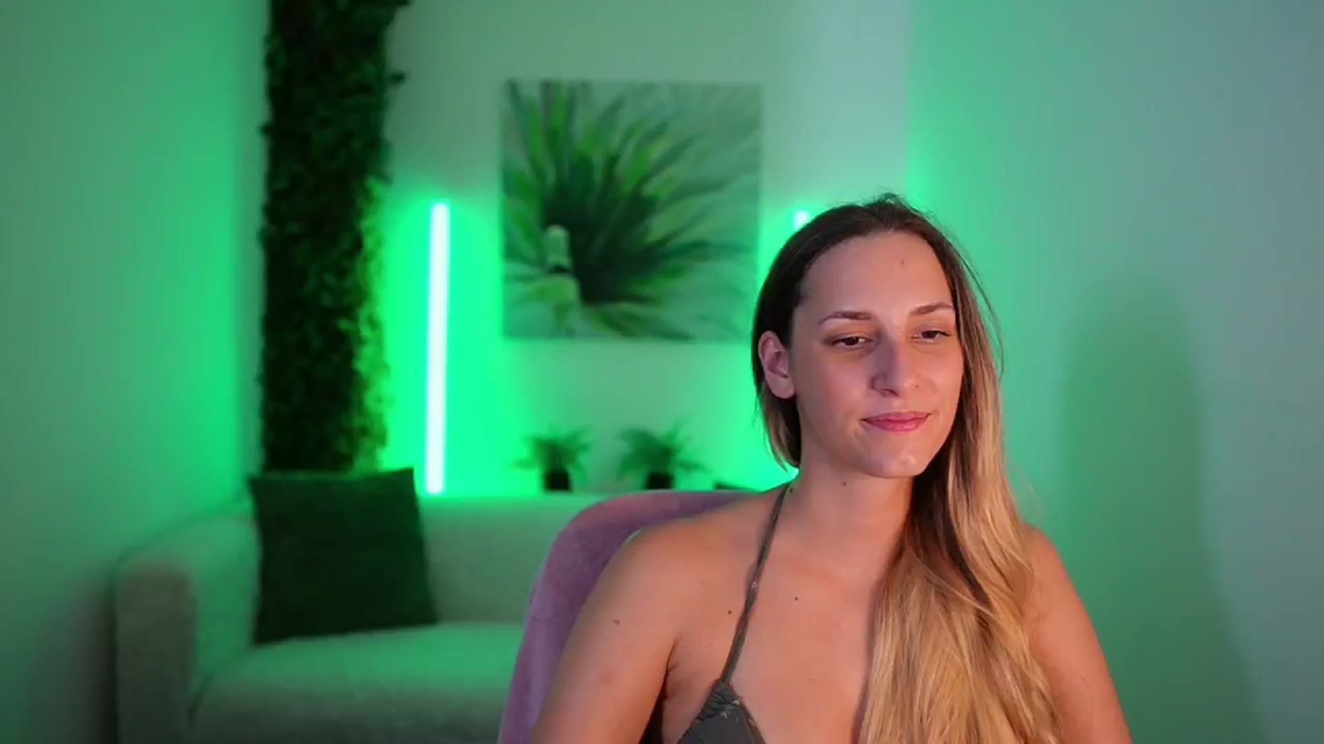 Gallery image thumbnail from Agatha_Vega's myfreecams stream on, 08/29/2024, 21:15 image 13 of 20
