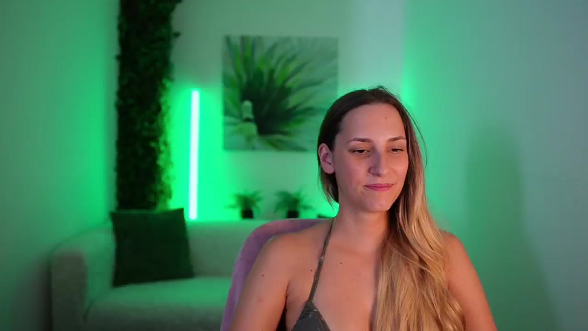 Gallery image thumbnail from Agatha_Vega's myfreecams stream on, 08/29/2024, 21:15 image 12 of 20