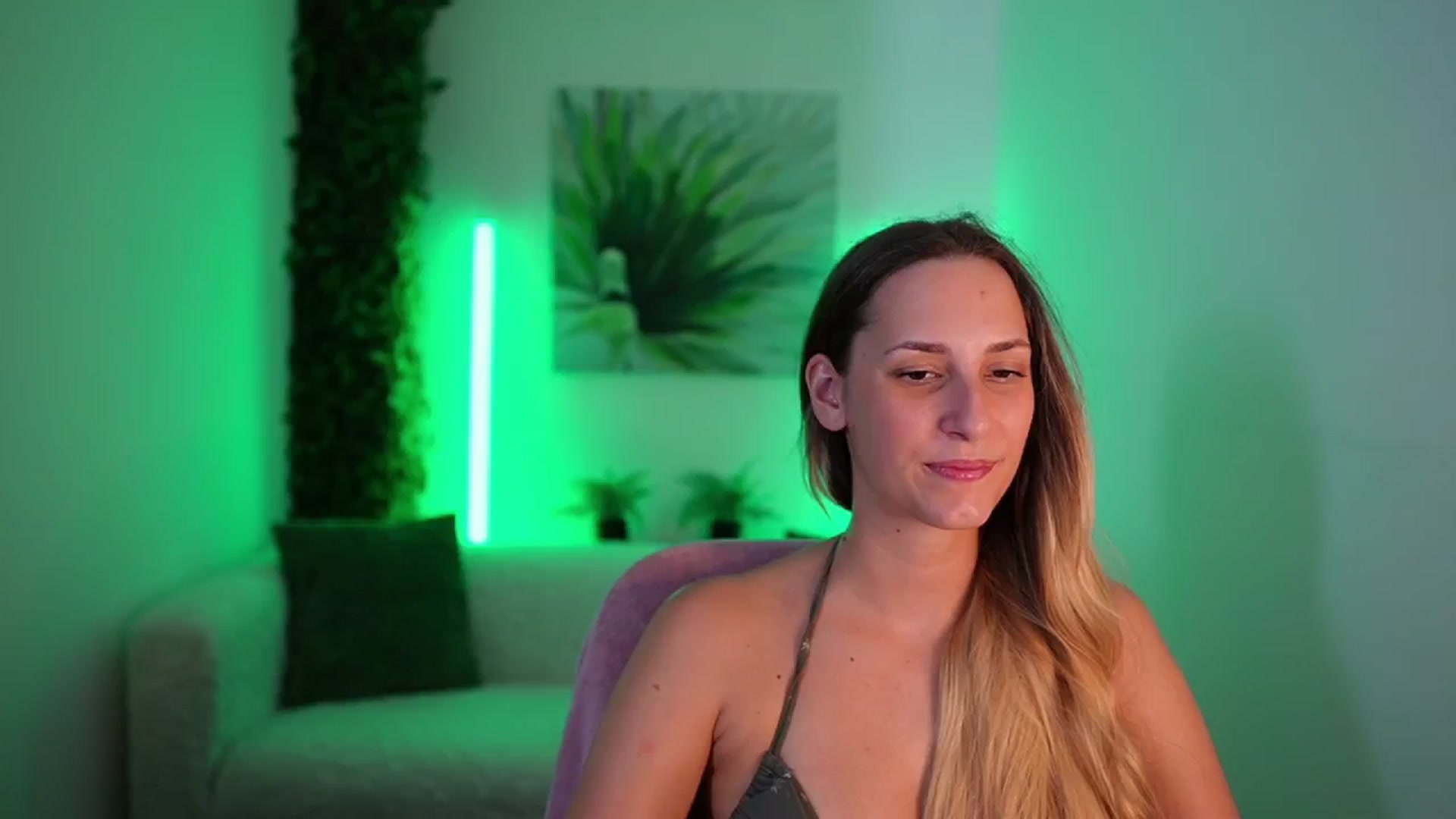 Gallery image thumbnail from Agatha_Vega's myfreecams stream on, 08/29/2024, 21:15 image 17 of 20