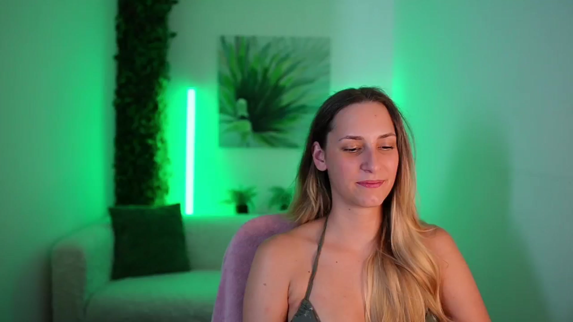 Gallery image thumbnail from Agatha_Vega's myfreecams stream on, 08/29/2024, 21:55 image 13 of 20