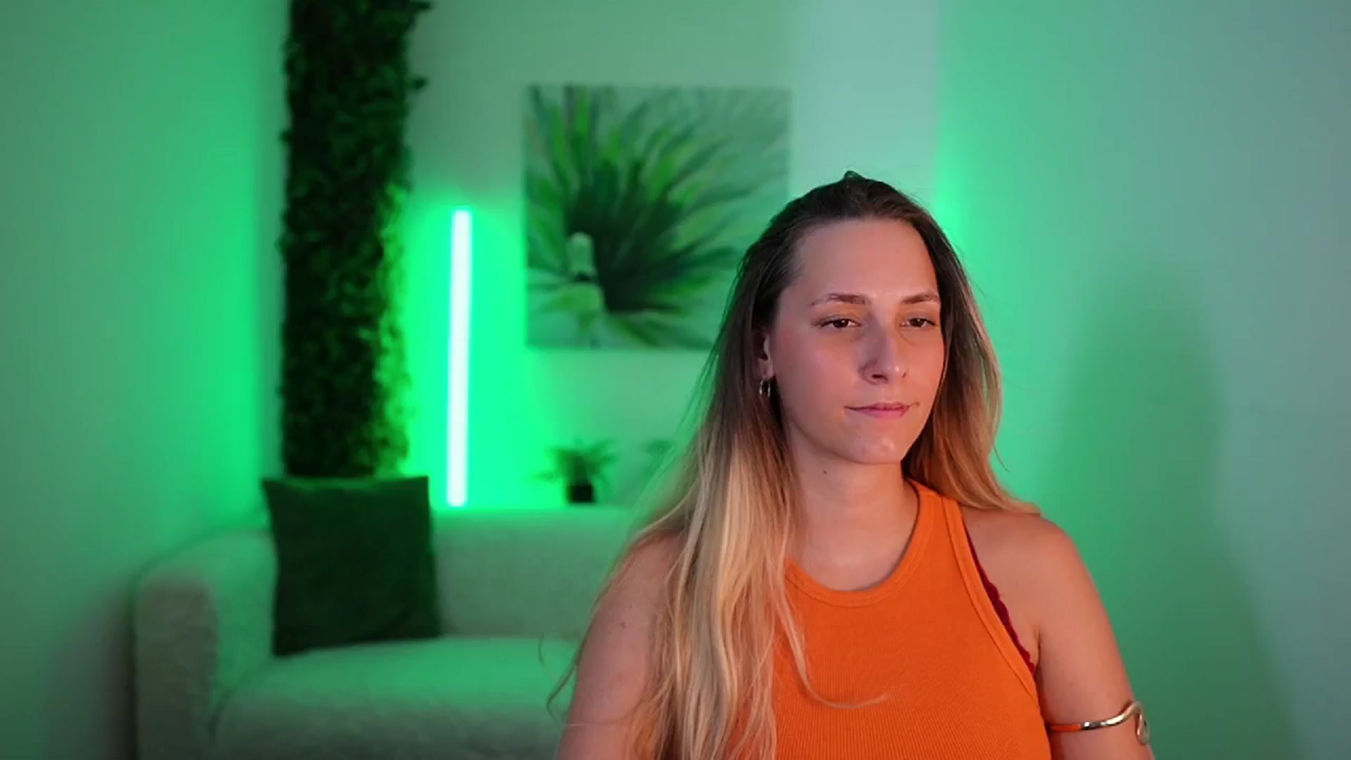 Gallery image thumbnail from Agatha_Vega's myfreecams stream on, 08/31/2024, 19:41 image 14 of 20