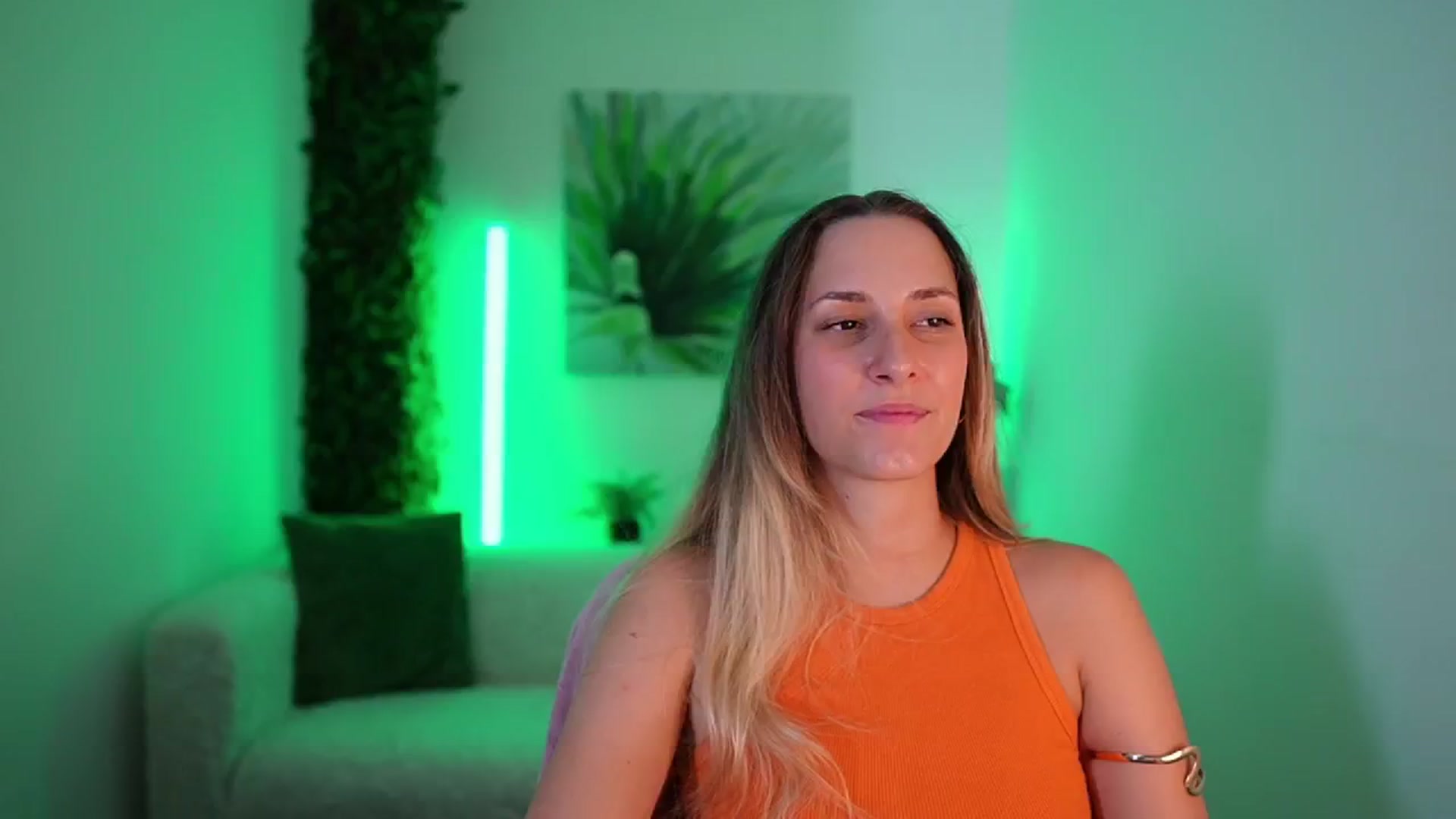 Gallery image thumbnail from Agatha_Vega's myfreecams stream on, 08/31/2024, 19:41 image 3 of 20