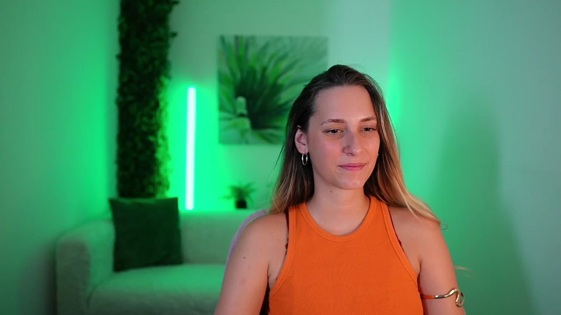 Gallery image thumbnail from Agatha_Vega's myfreecams stream on, 08/31/2024, 19:41 image 18 of 20