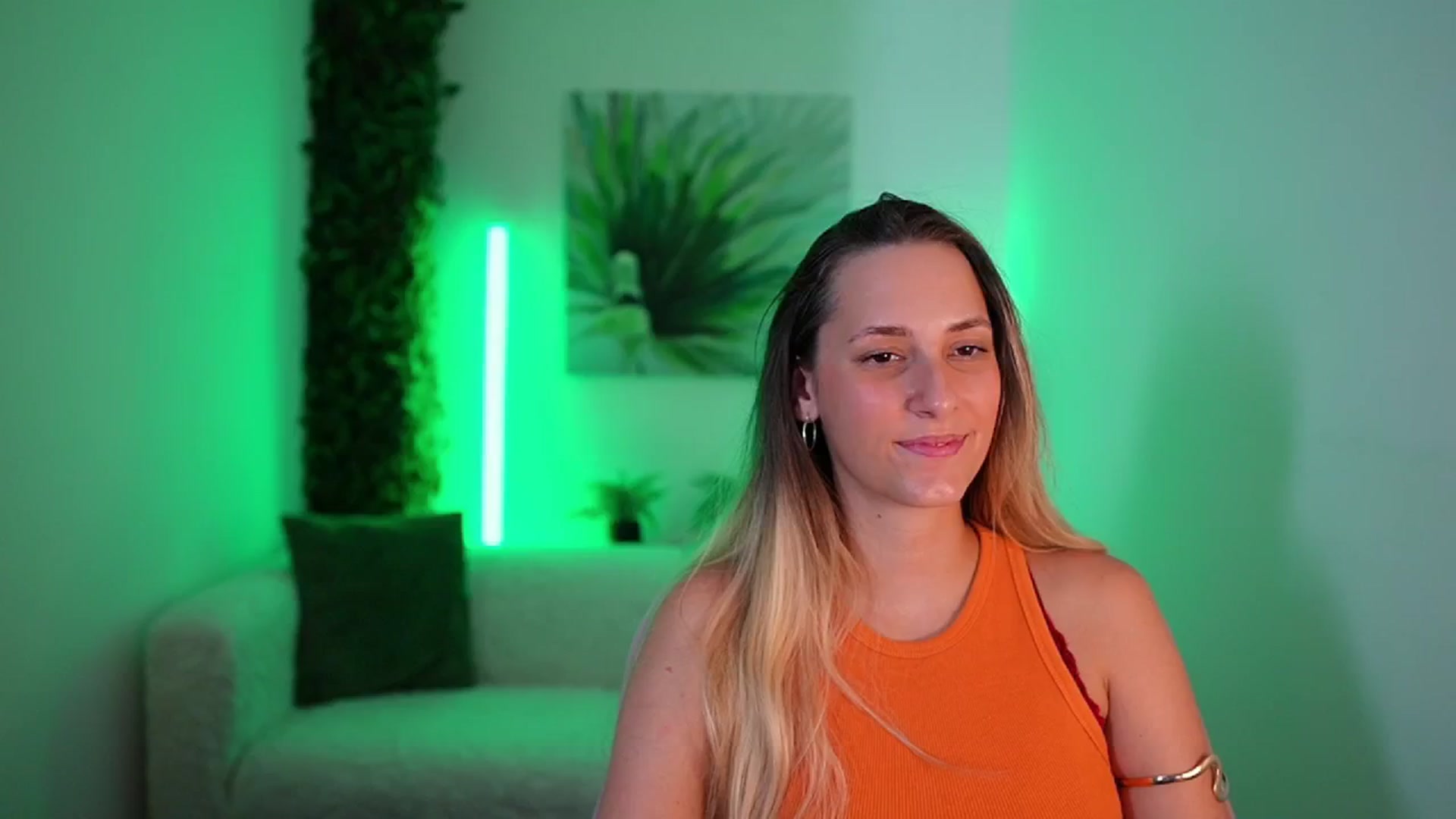Gallery image thumbnail from Agatha_Vega's myfreecams stream on, 08/31/2024, 19:41 image 15 of 20