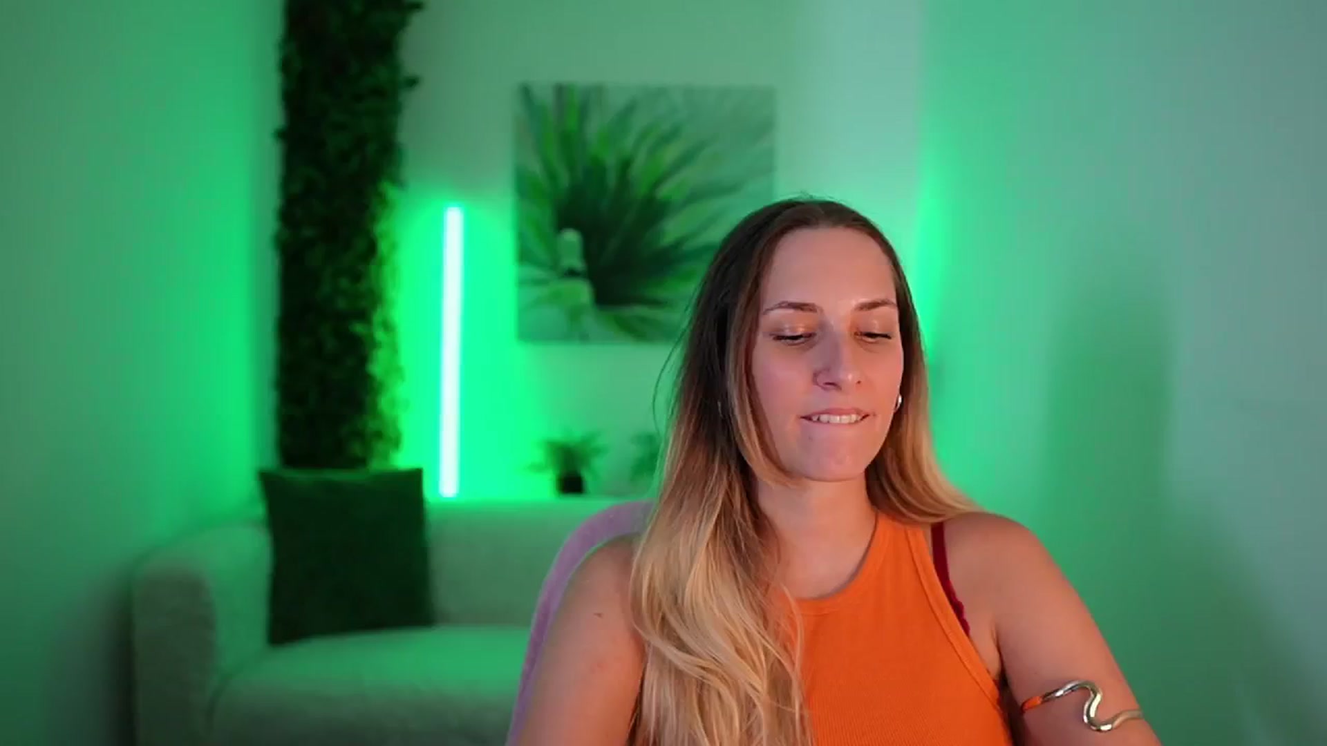 Gallery image thumbnail from Agatha_Vega's myfreecams stream on, 08/31/2024, 23:00 image 5 of 20