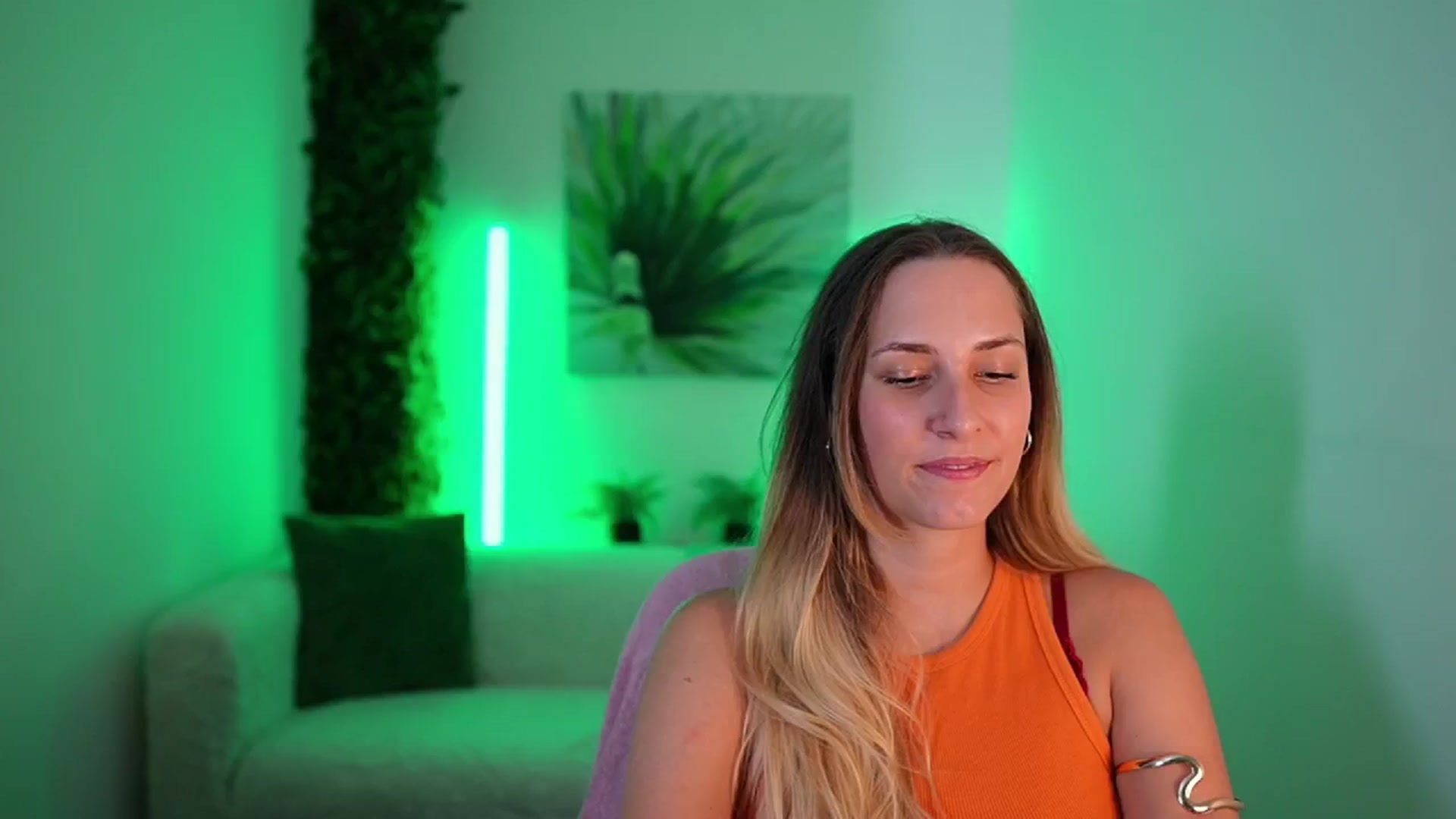 Gallery image thumbnail from Agatha_Vega's myfreecams stream on, 08/31/2024, 23:00 image 4 of 20