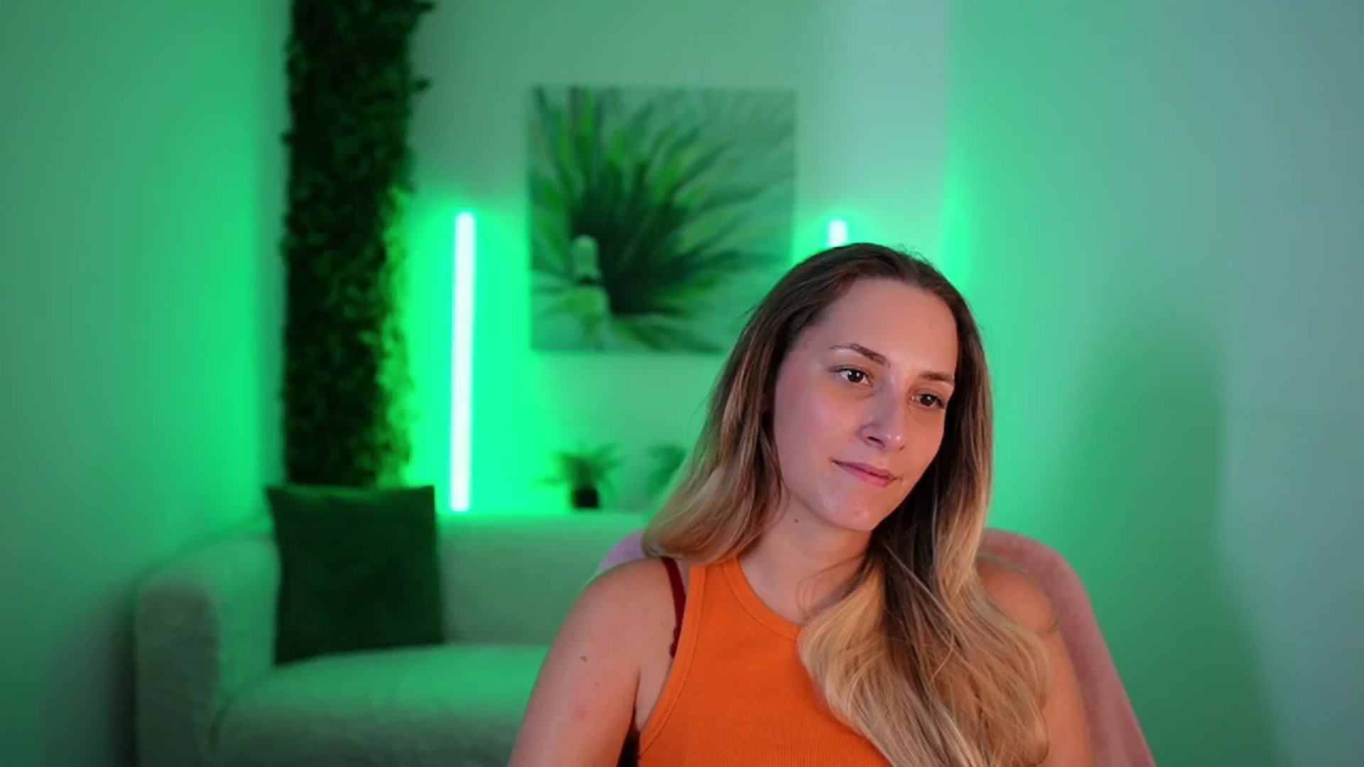 Gallery image thumbnail from Agatha_Vega's myfreecams stream on, 08/31/2024, 23:00 image 18 of 20