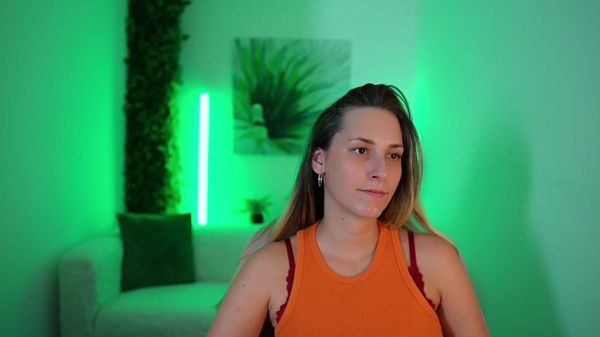 Gallery image thumbnail from Agatha_Vega's myfreecams stream on, 08/31/2024, 23:25 image 17 of 20