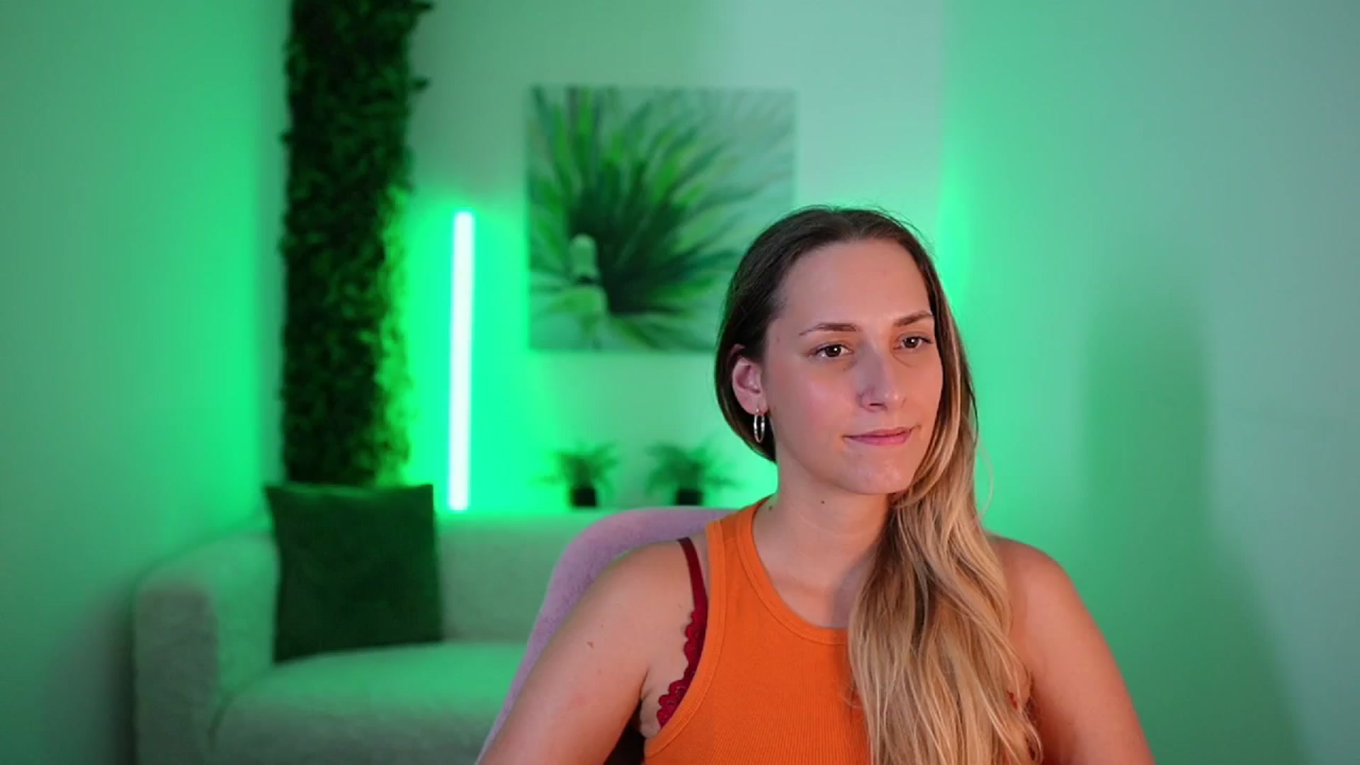 Gallery image thumbnail from Agatha_Vega's myfreecams stream on, 08/31/2024, 23:25 image 3 of 20