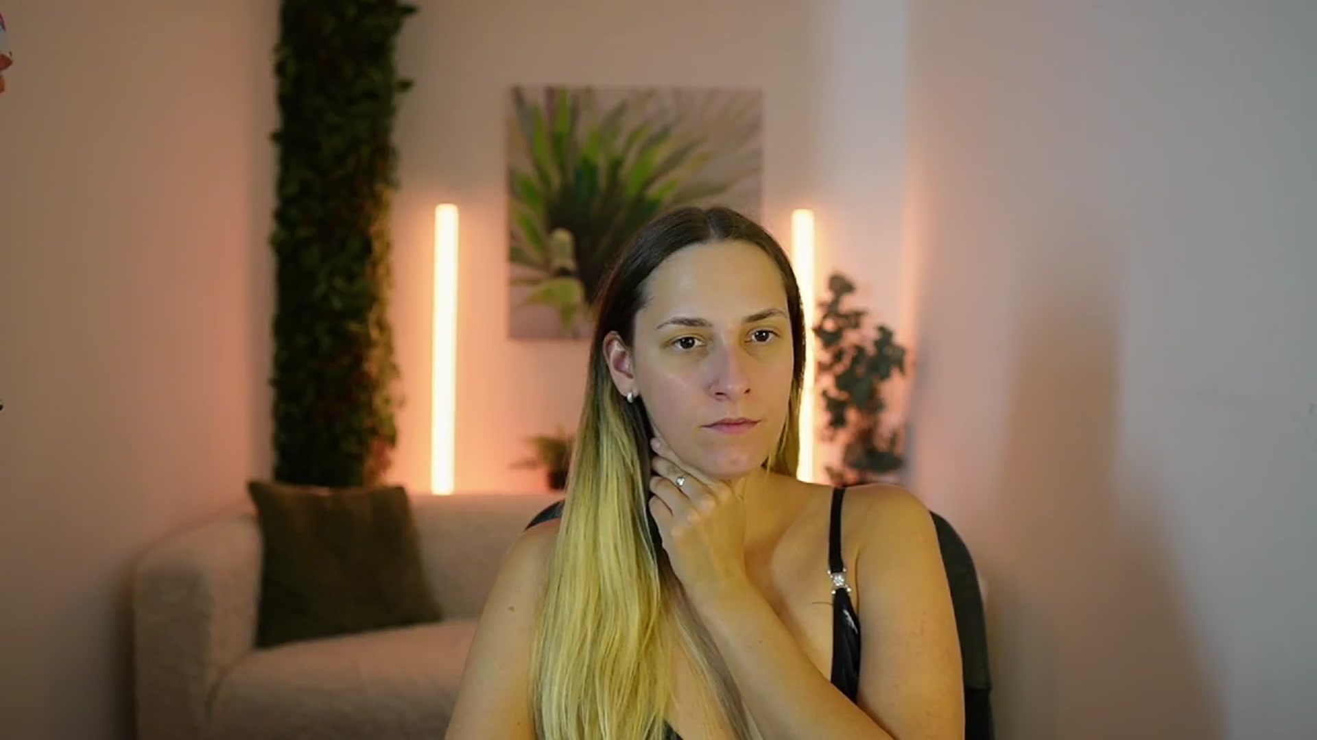 Gallery image thumbnail from Agatha_Vega's myfreecams stream on, 09/08/2024, 22:32 image 18 of 20