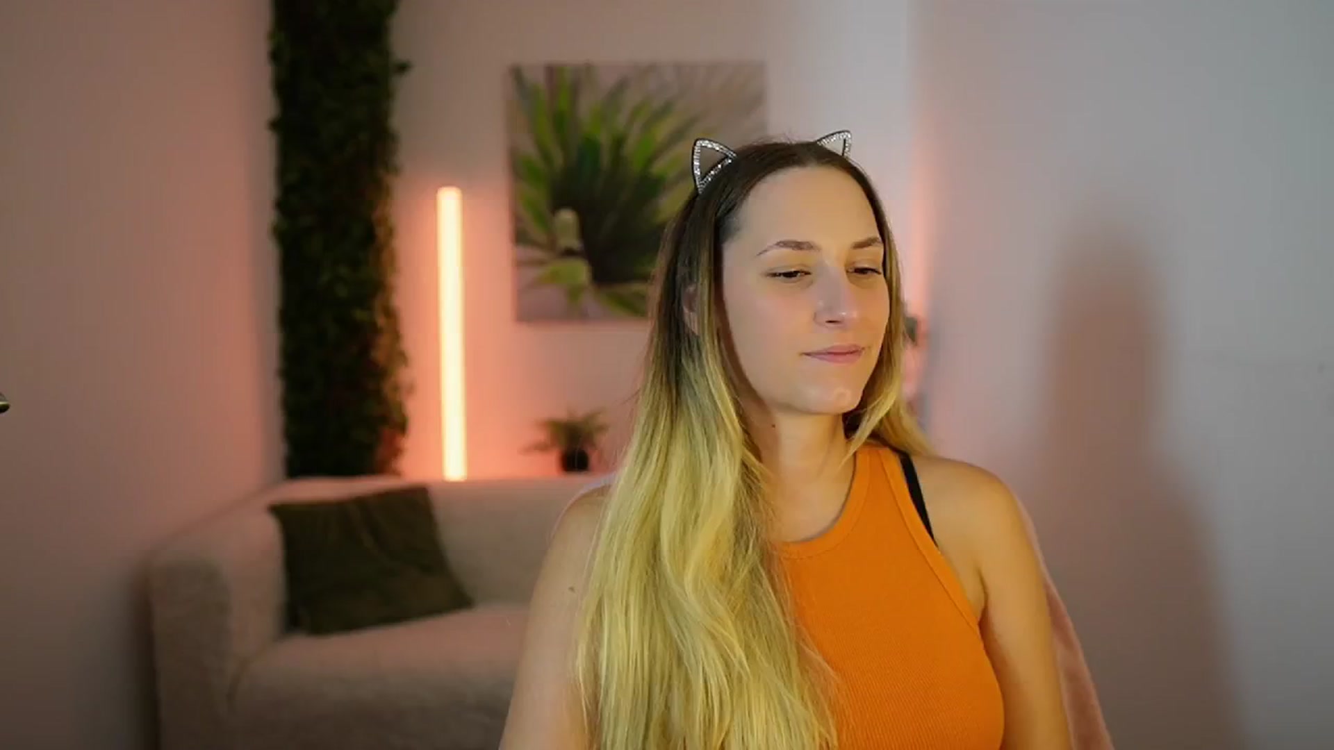 Gallery image thumbnail from Agatha_Vega's myfreecams stream on, 09/10/2024, 19:37 image 16 of 20