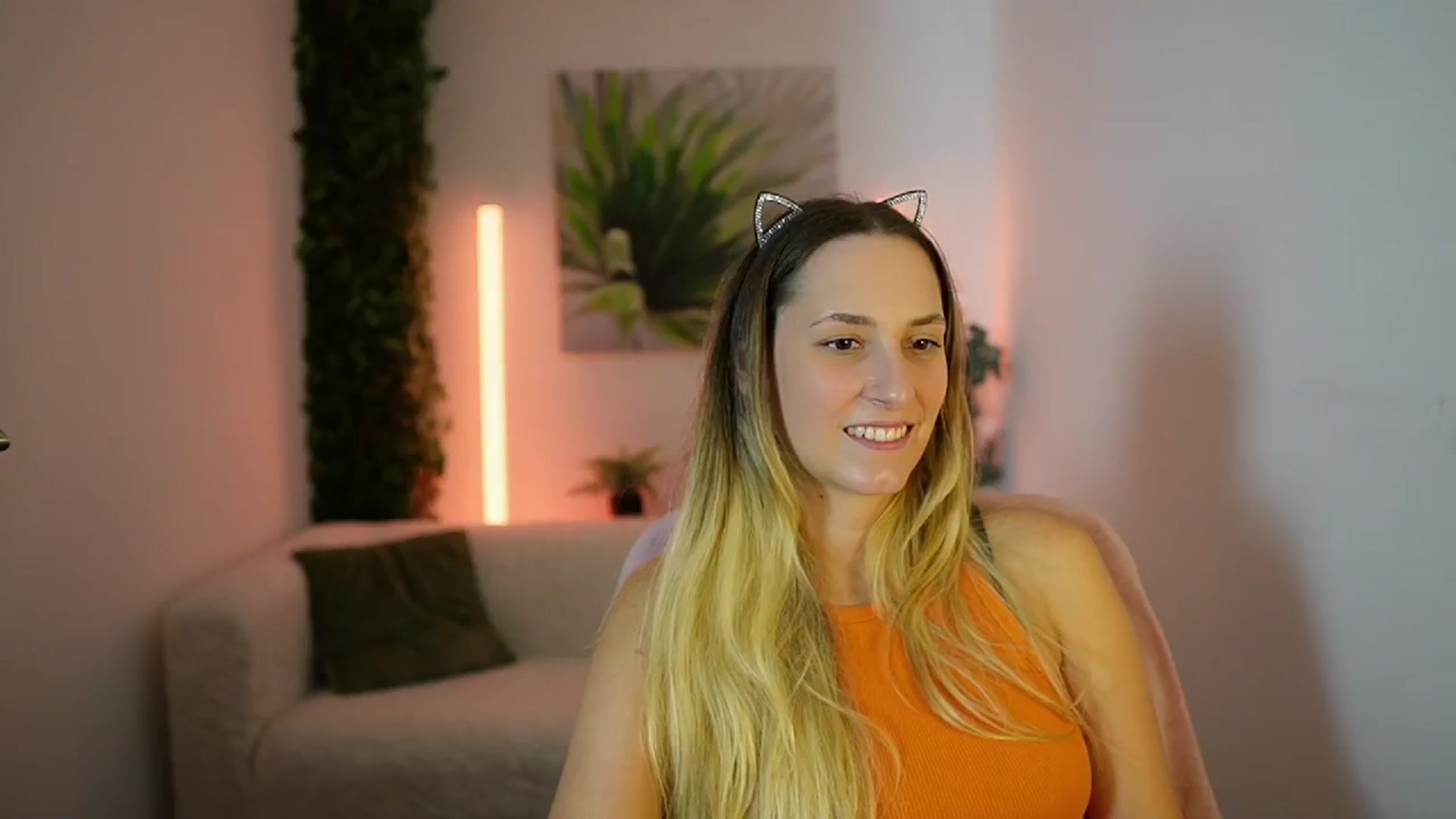 Gallery image thumbnail from Agatha_Vega's myfreecams stream on, 09/10/2024, 19:37 image 14 of 20
