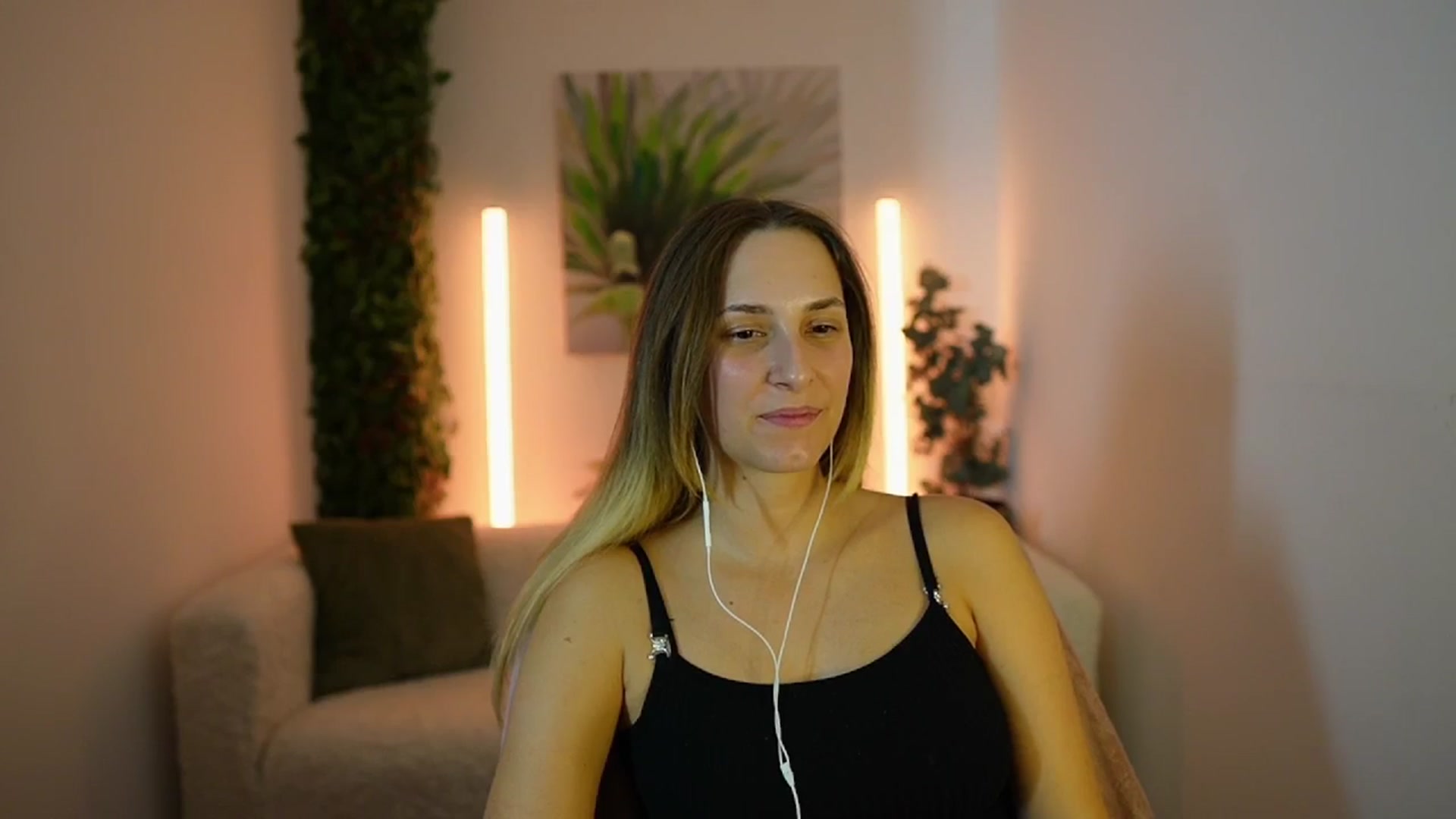 Gallery image thumbnail from Agatha_Vega's myfreecams stream on, 09/12/2024, 19:33 image 20 of 20