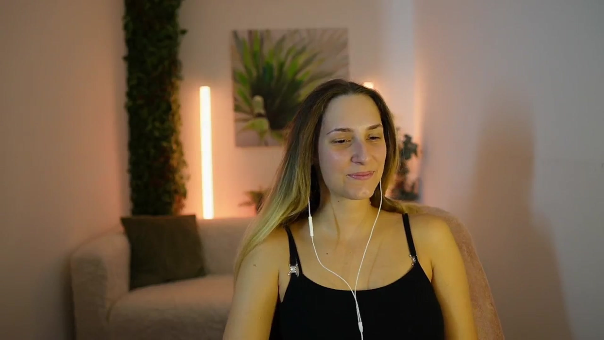 Gallery image thumbnail from Agatha_Vega's myfreecams stream on, 09/12/2024, 19:33 image 4 of 20