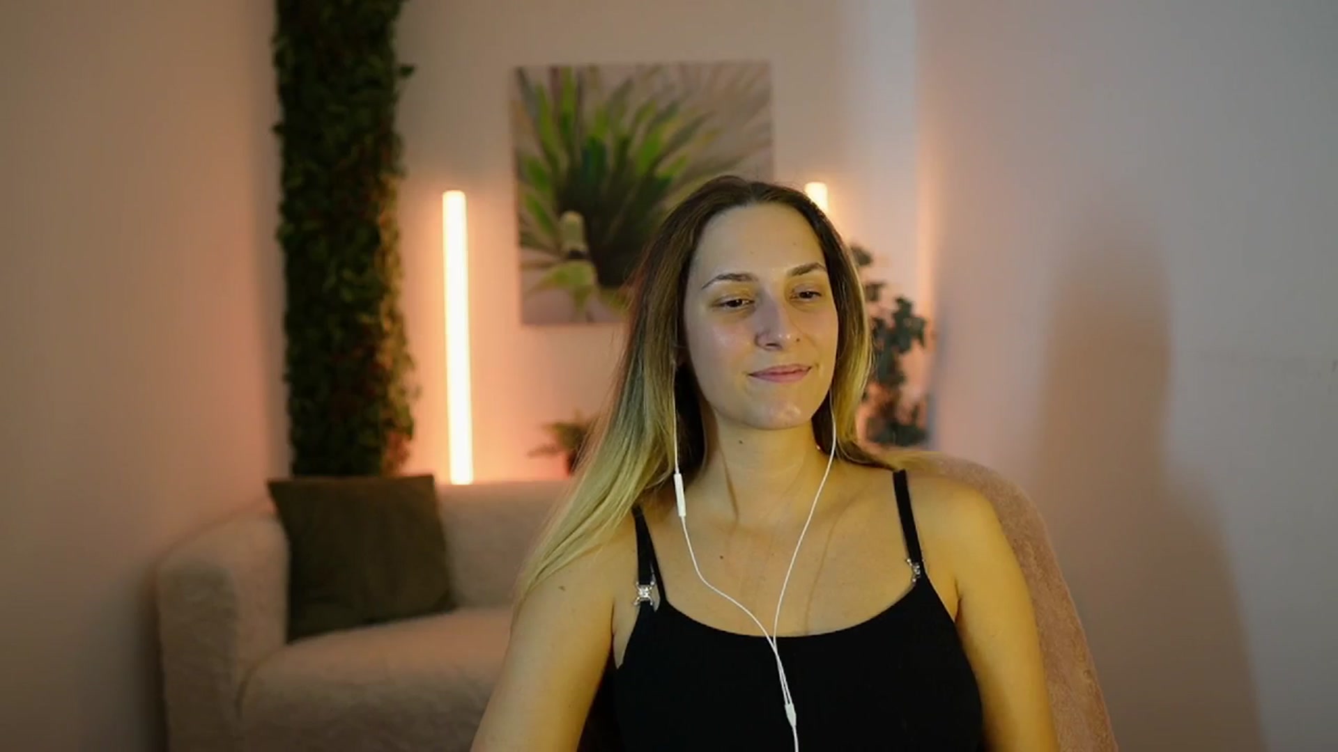 Gallery image thumbnail from Agatha_Vega's myfreecams stream on, 09/12/2024, 19:33 image 5 of 20
