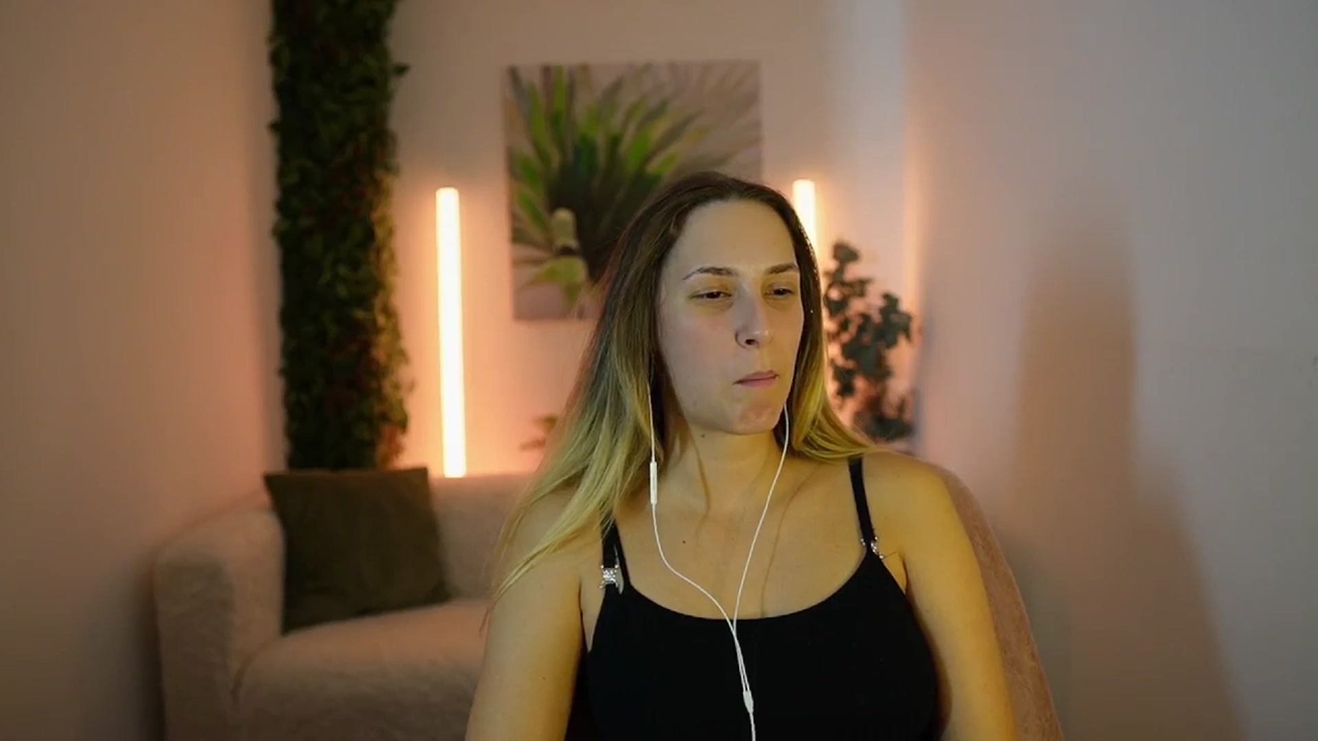 Gallery image thumbnail from Agatha_Vega's myfreecams stream on, 09/12/2024, 19:33 image 13 of 20