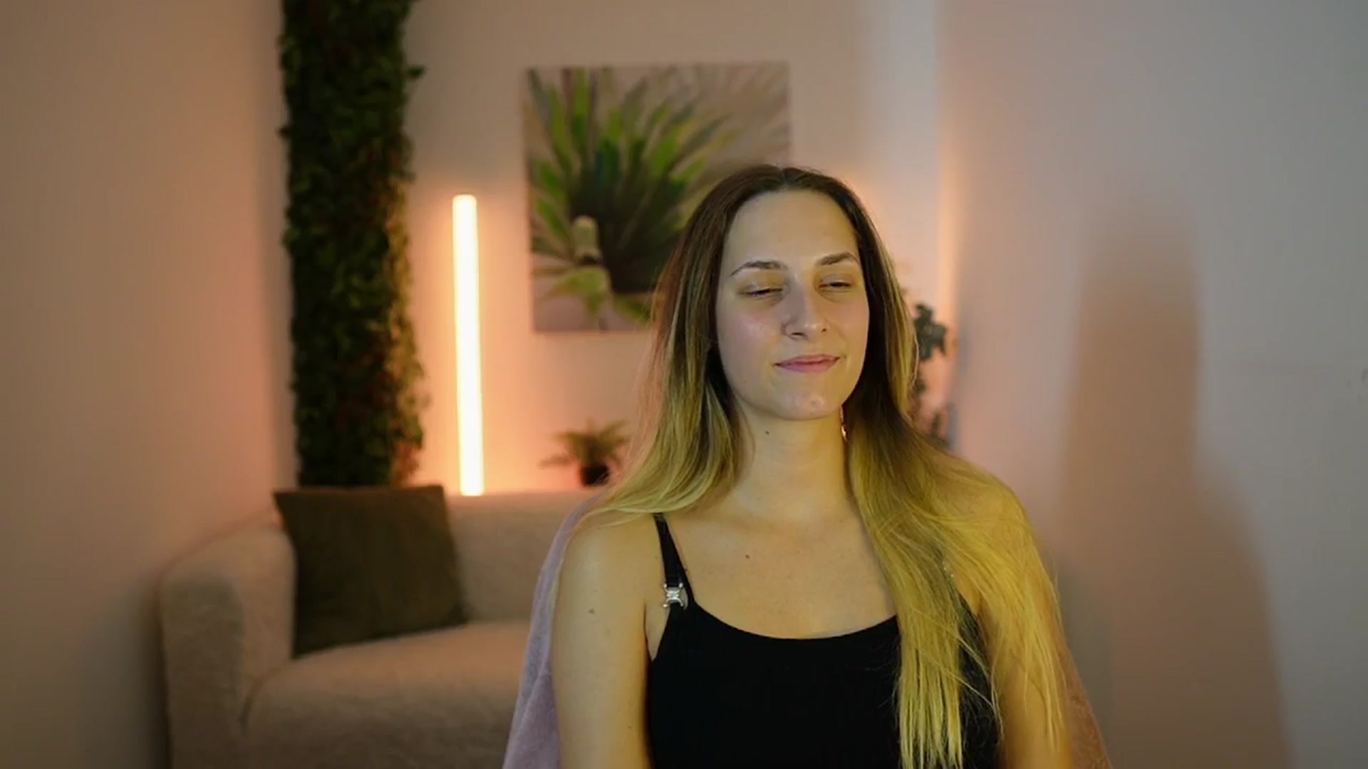 Gallery image thumbnail from Agatha_Vega's myfreecams stream on, 09/12/2024, 19:33 image 16 of 20