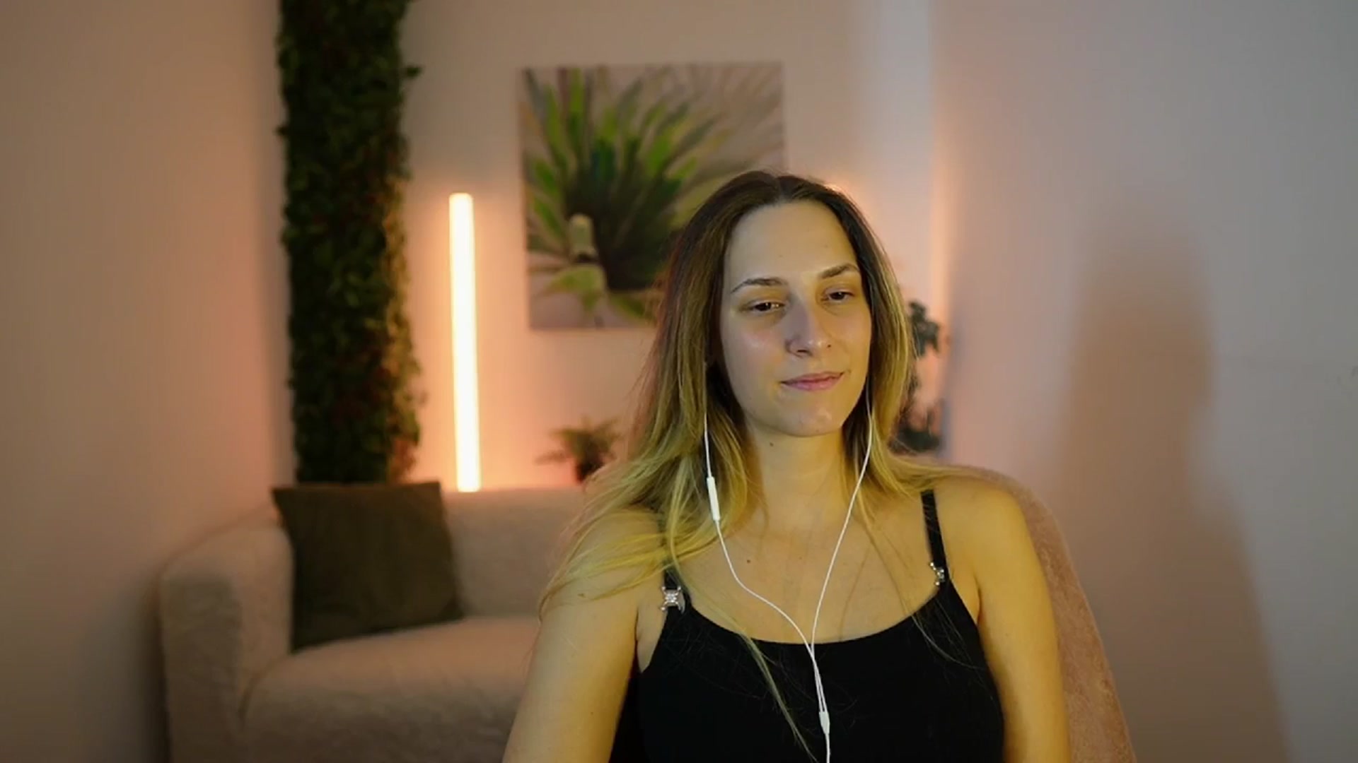 Gallery image thumbnail from Agatha_Vega's myfreecams stream on, 09/12/2024, 19:33 image 3 of 20