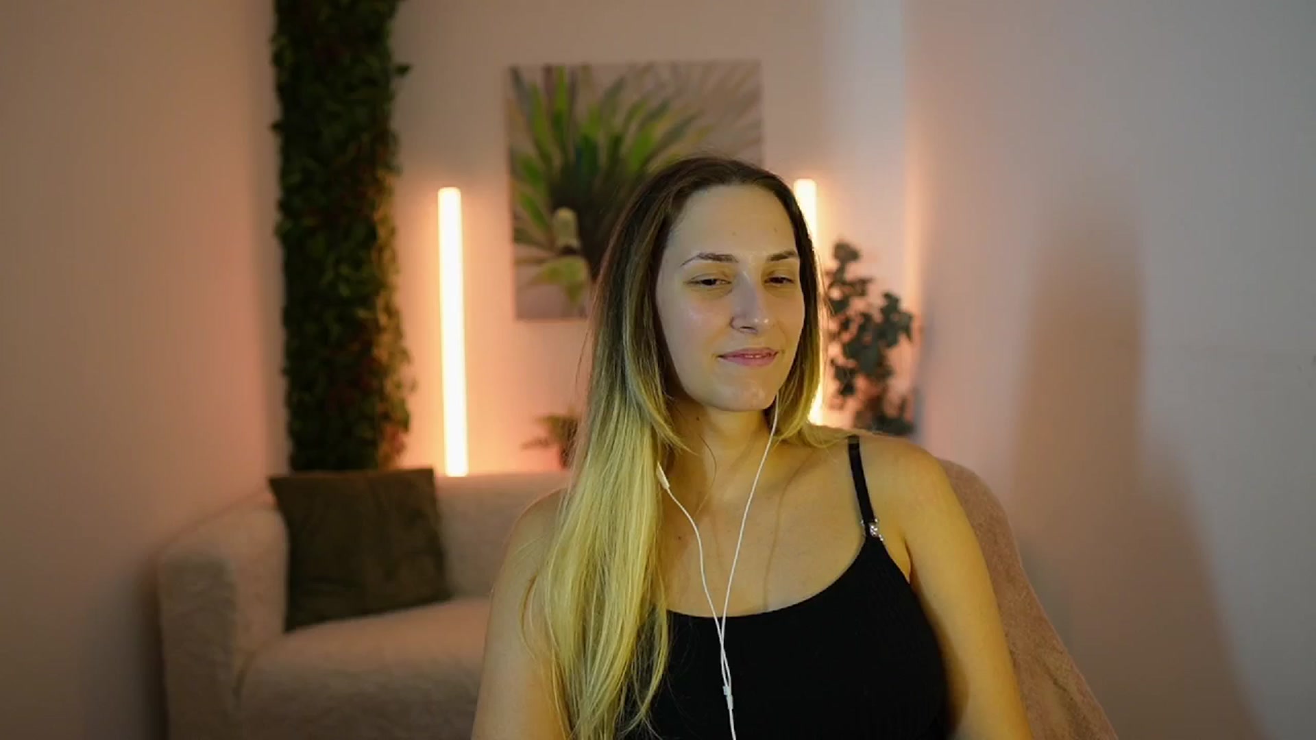 Gallery image thumbnail from Agatha_Vega's myfreecams stream on, 09/12/2024, 21:00 image 15 of 20