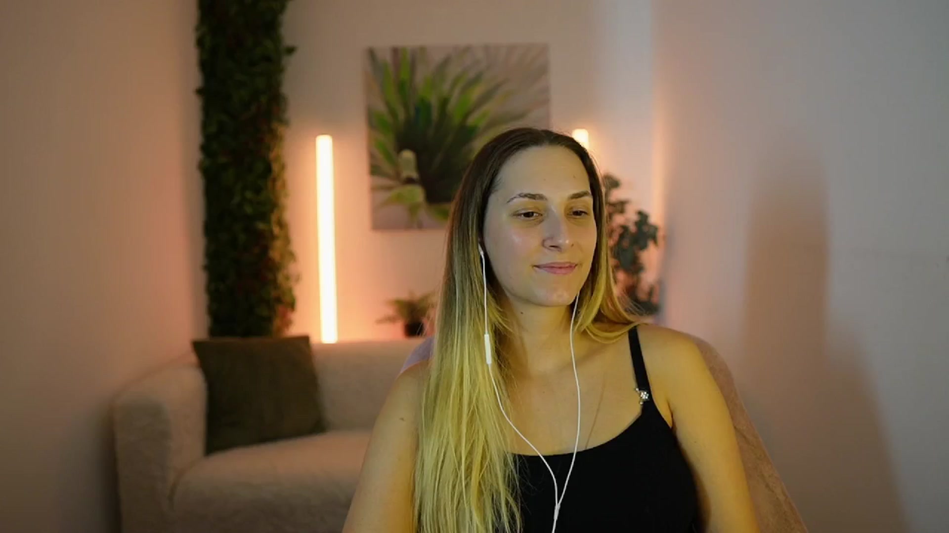 Gallery image thumbnail from Agatha_Vega's myfreecams stream on, 09/12/2024, 21:00 image 6 of 20