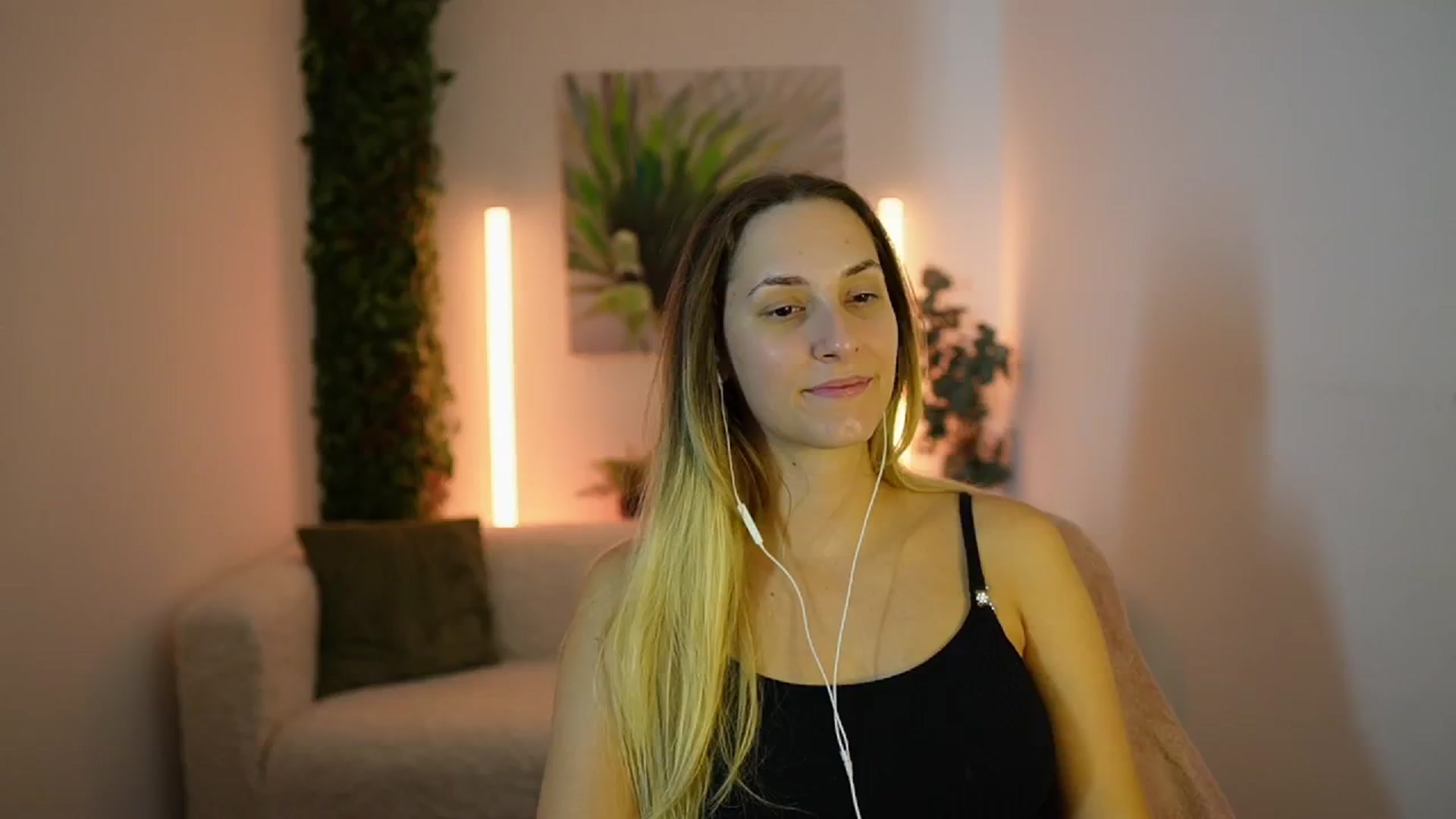 Gallery image thumbnail from Agatha_Vega's myfreecams stream on, 09/12/2024, 21:00 image 13 of 20