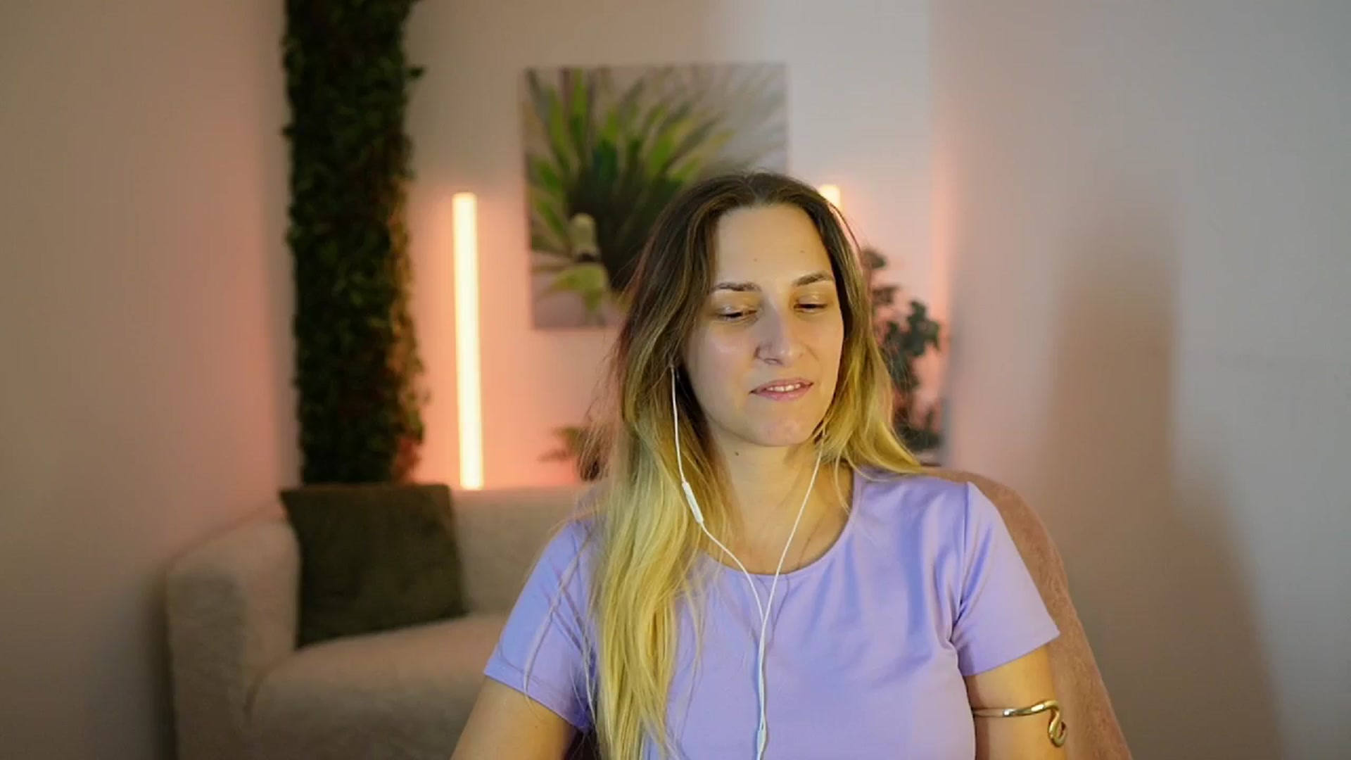 Gallery image thumbnail from Agatha_Vega's myfreecams stream on, 09/13/2024, 19:52 image 8 of 20