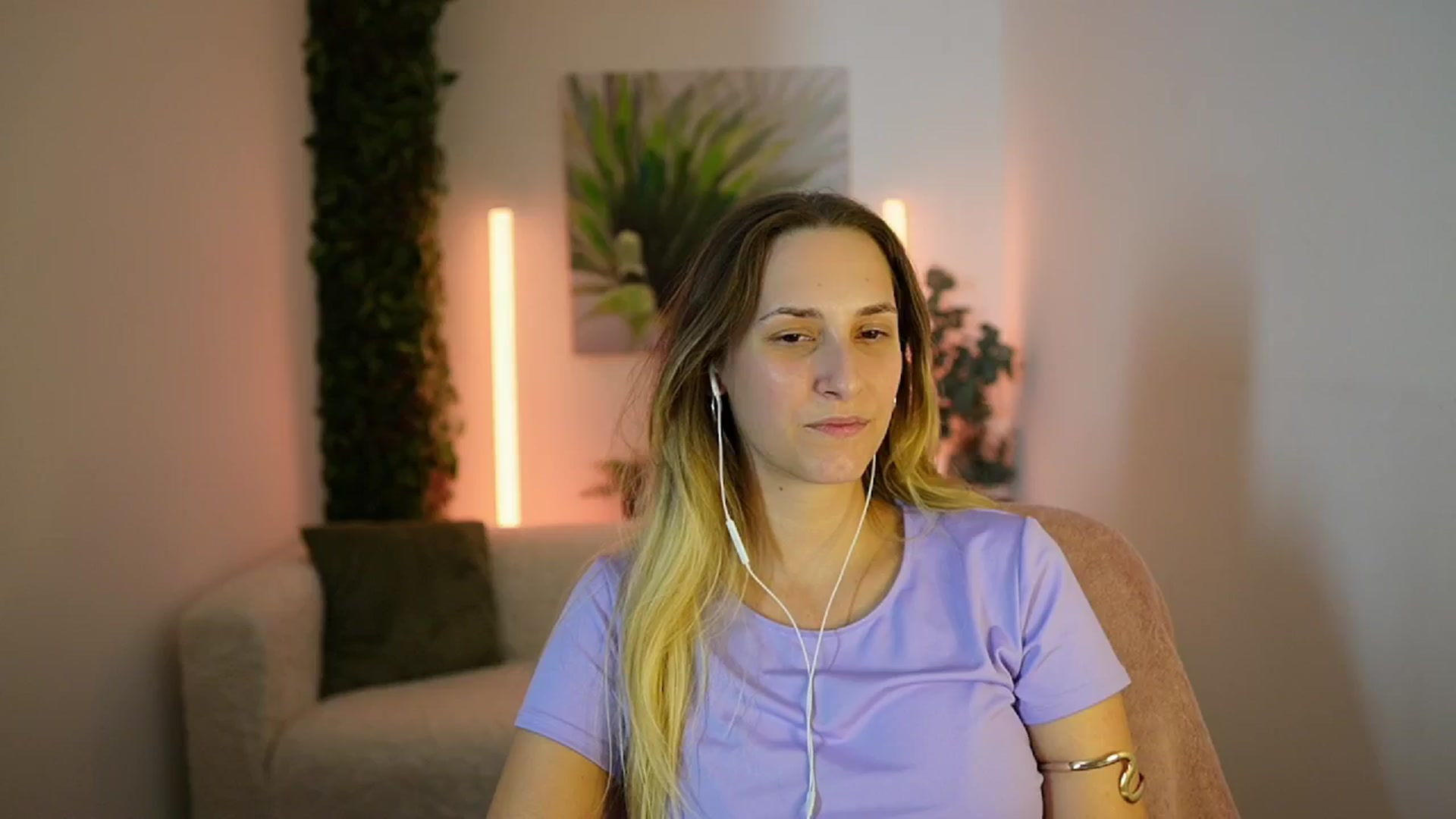 Gallery image thumbnail from Agatha_Vega's myfreecams stream on, 09/13/2024, 19:52 image 16 of 20