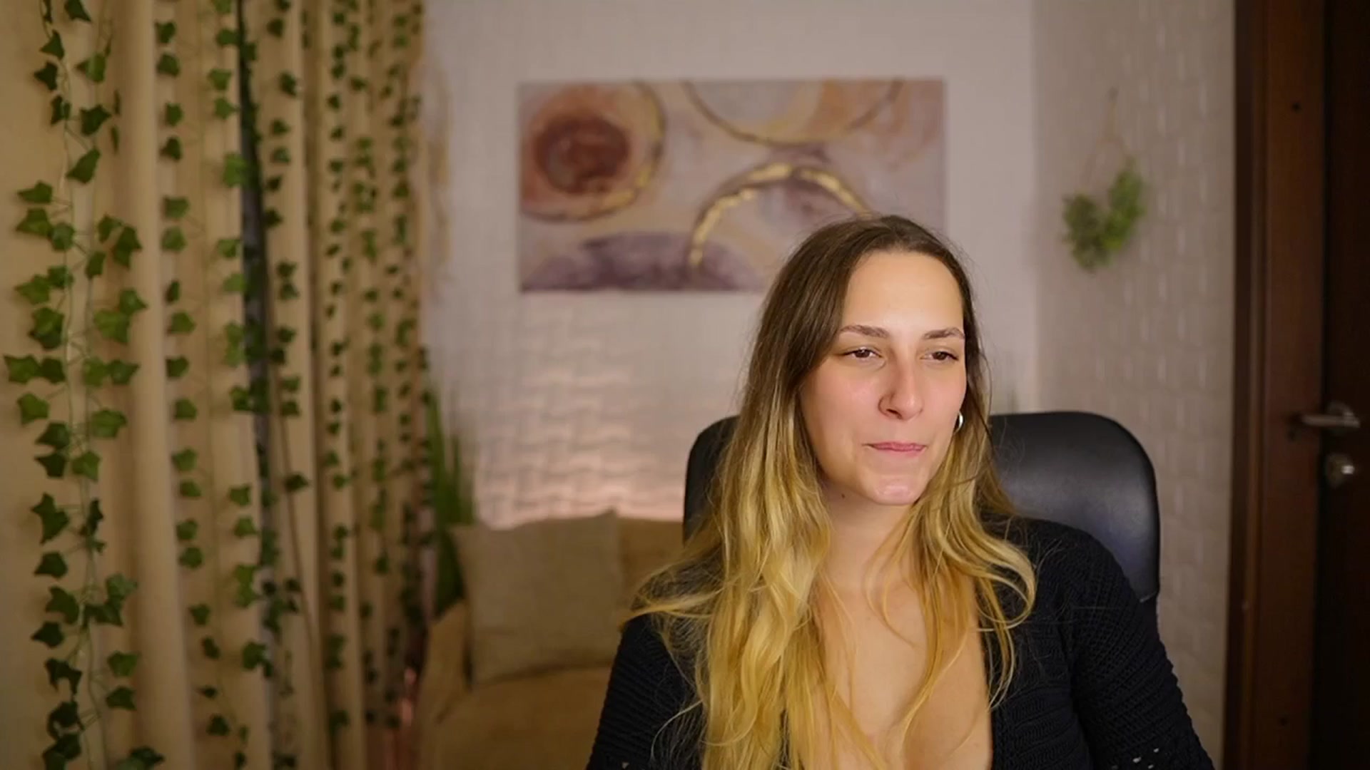 Gallery image thumbnail from Agatha_Vega's myfreecams stream on, 10/02/2024, 19:02 image 6 of 20