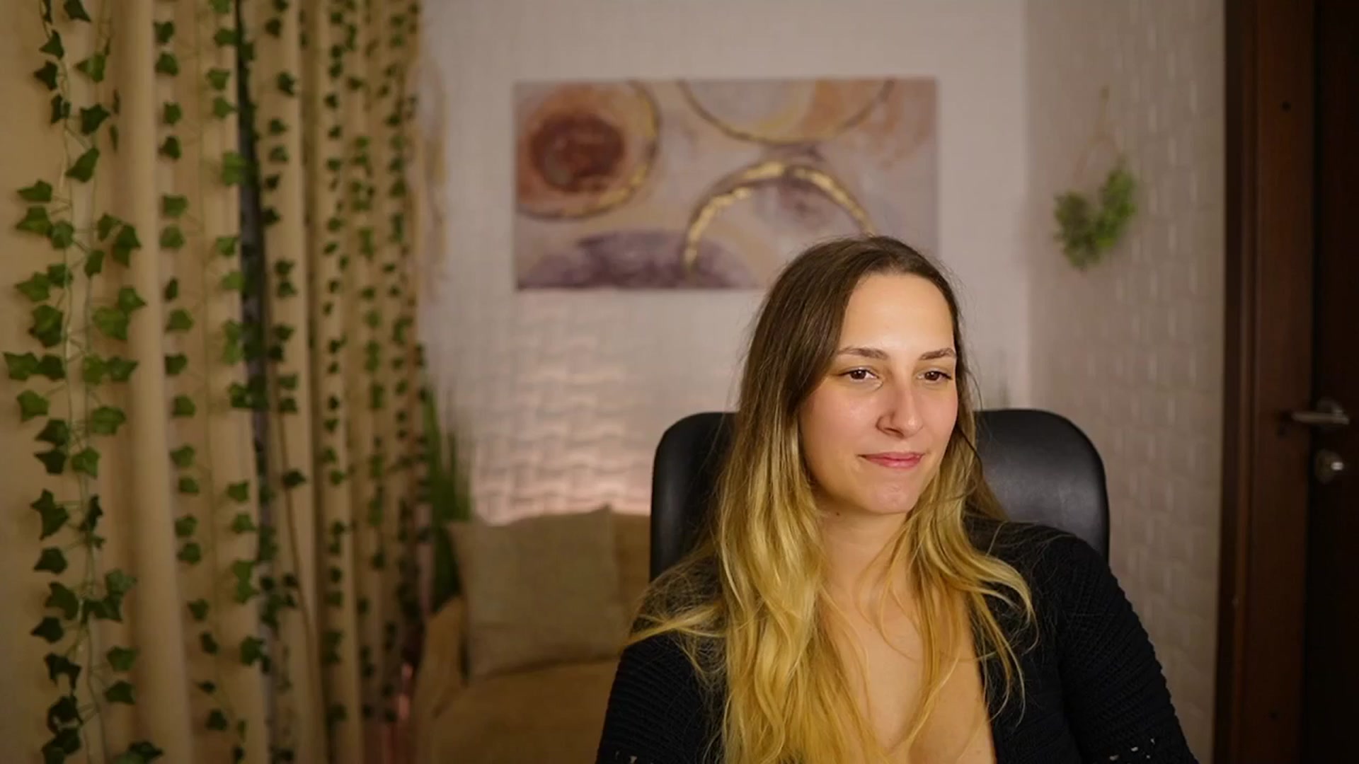 Gallery image thumbnail from Agatha_Vega's myfreecams stream on, 10/02/2024, 19:02 image 13 of 20