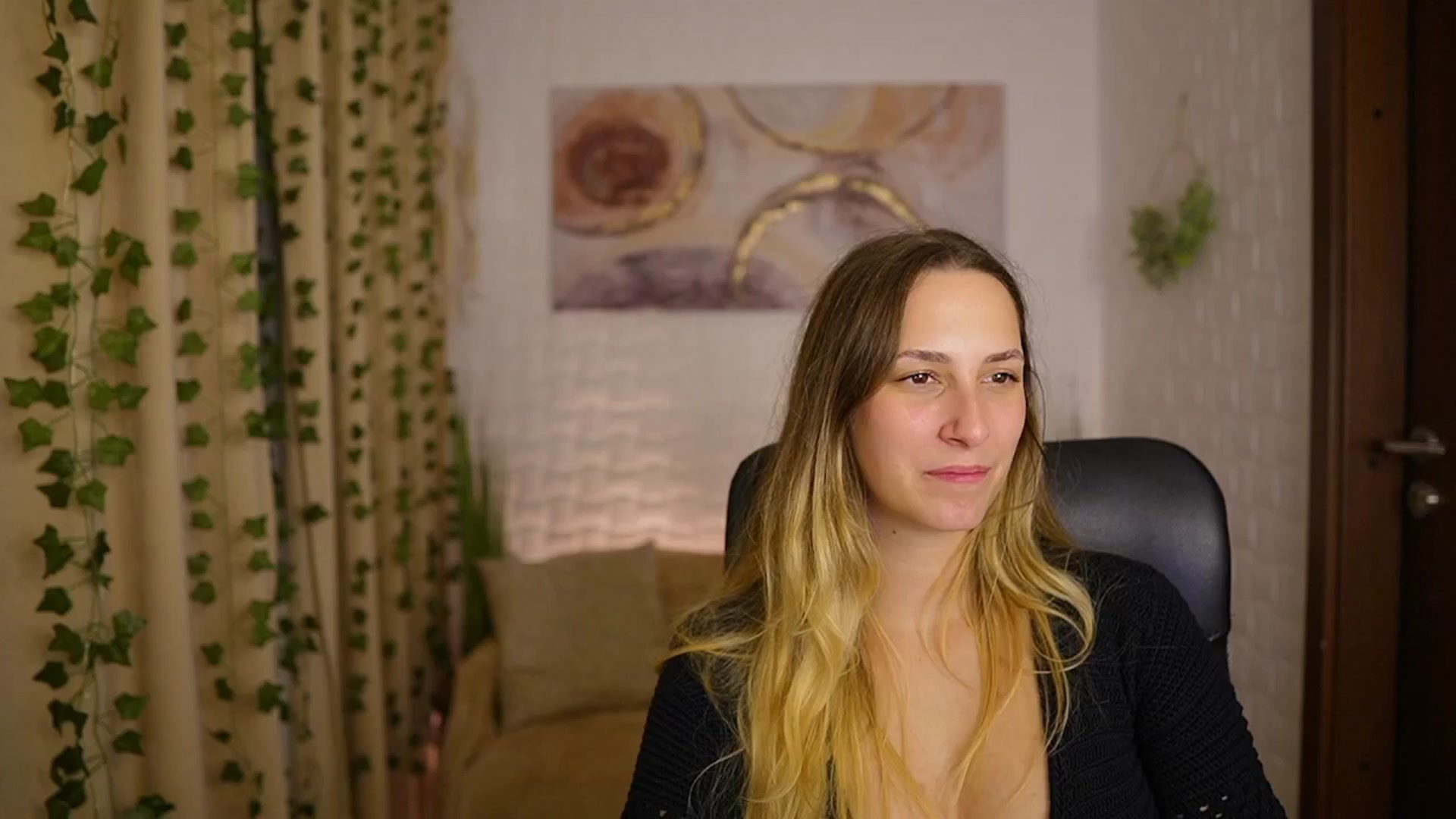 Gallery image thumbnail from Agatha_Vega's myfreecams stream on, 10/02/2024, 19:02 image 5 of 20