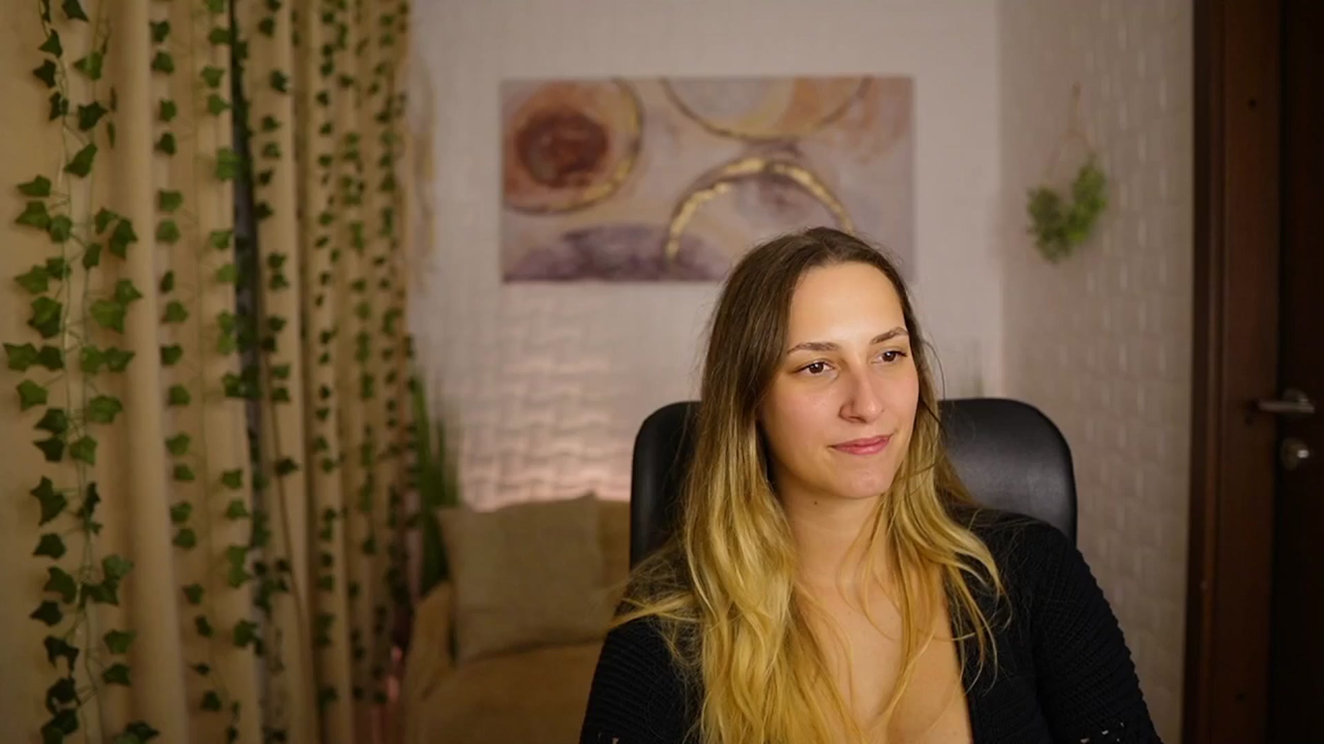 Gallery image thumbnail from Agatha_Vega's myfreecams stream on, 10/02/2024, 19:02 image 12 of 20