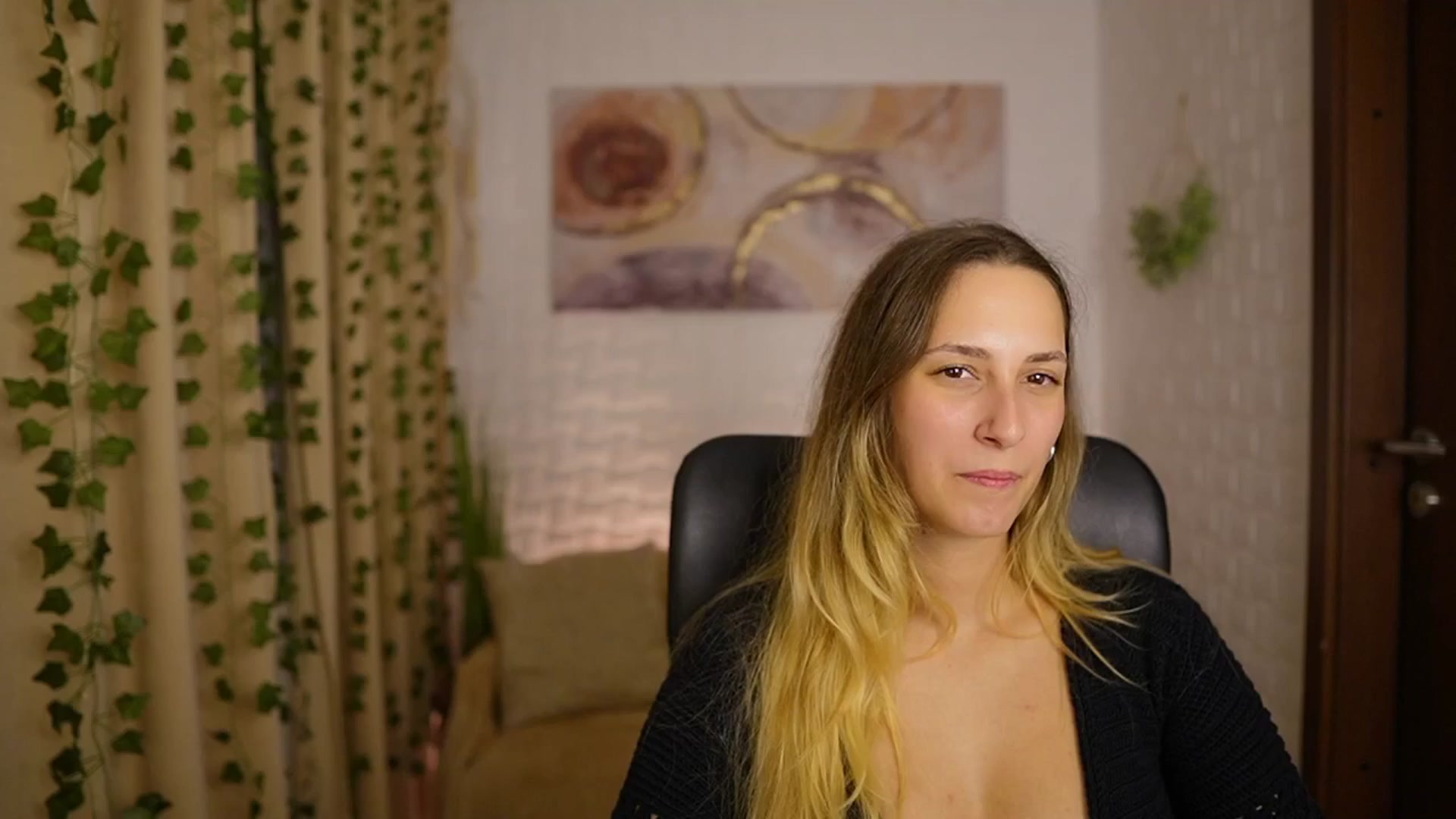 Gallery image thumbnail from Agatha_Vega's myfreecams stream on, 10/02/2024, 19:34 image 14 of 20