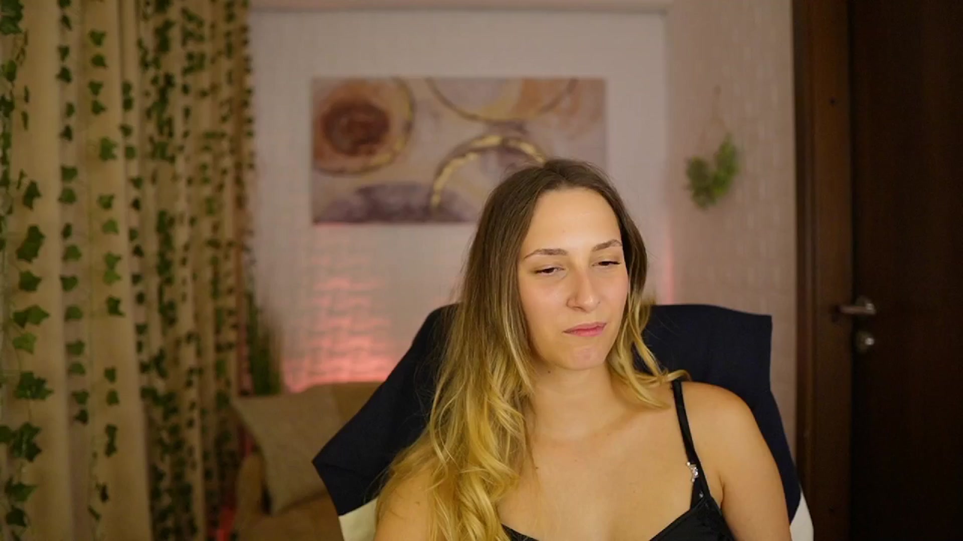 Gallery image thumbnail from Agatha_Vega's myfreecams stream on, 10/07/2024, 19:22 image 16 of 20