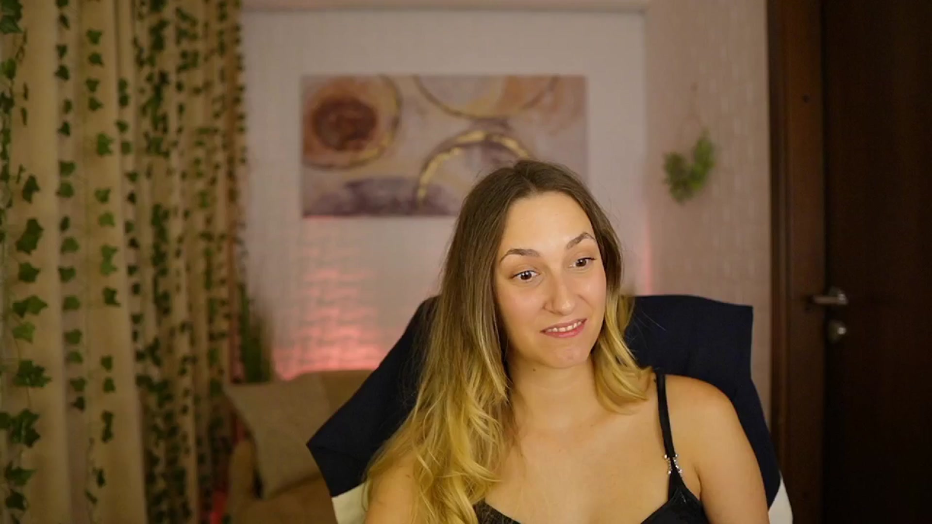 Gallery image thumbnail from Agatha_Vega's myfreecams stream on, 10/07/2024, 19:22 image 19 of 20