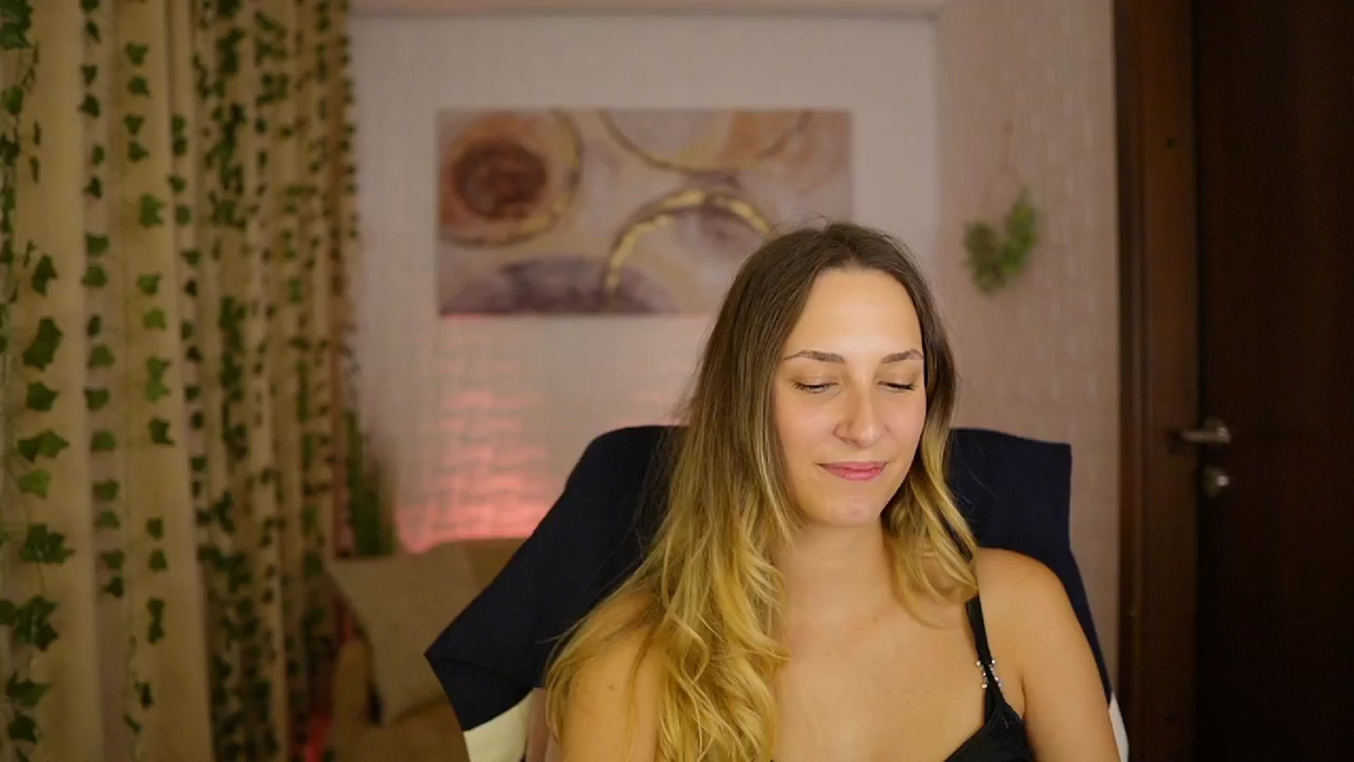 Gallery image thumbnail from Agatha_Vega's myfreecams stream on, 10/07/2024, 19:22 image 20 of 20