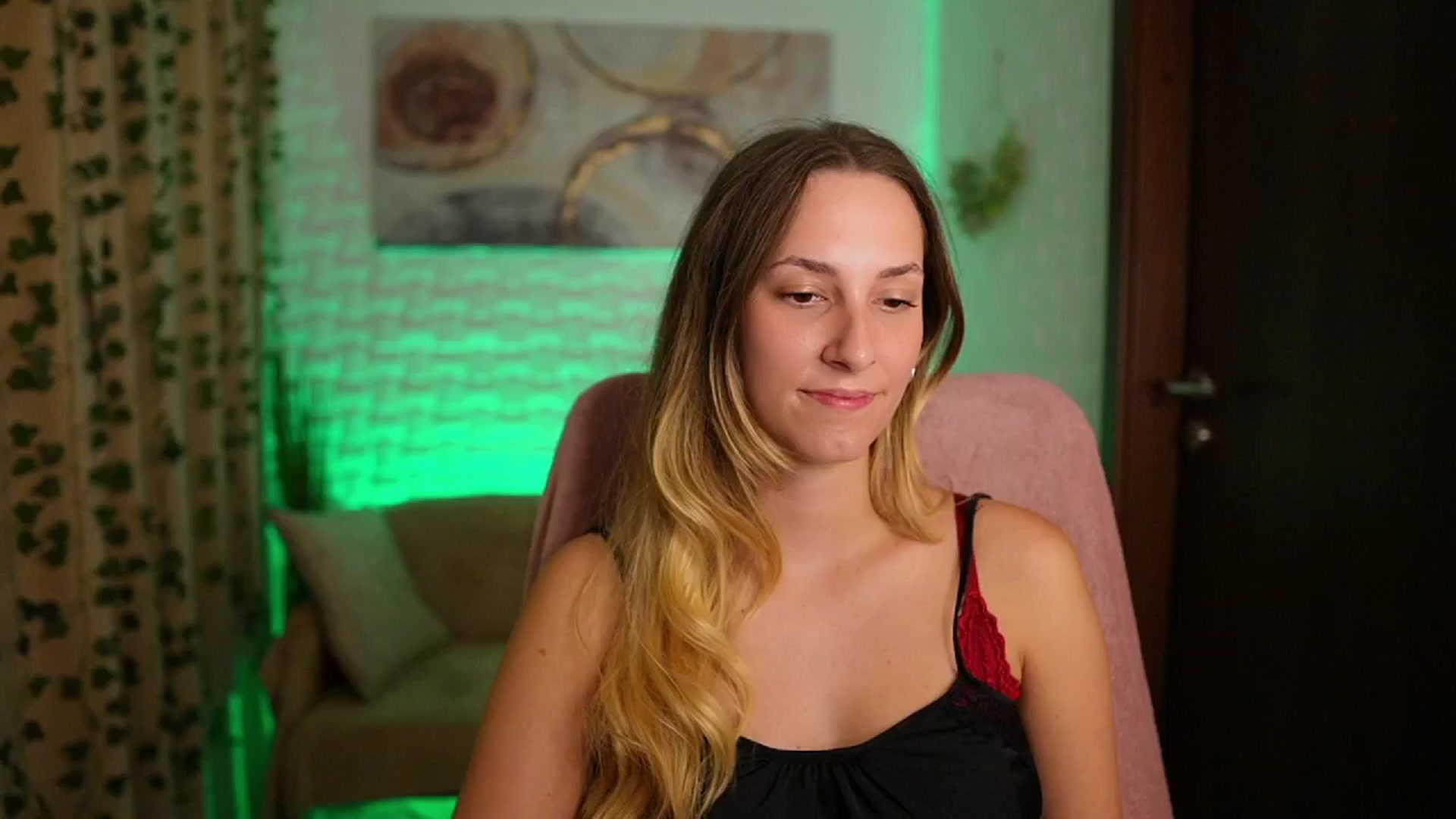 Gallery image thumbnail from Agatha_Vega's myfreecams stream on, 10/09/2024, 20:09 image 17 of 20