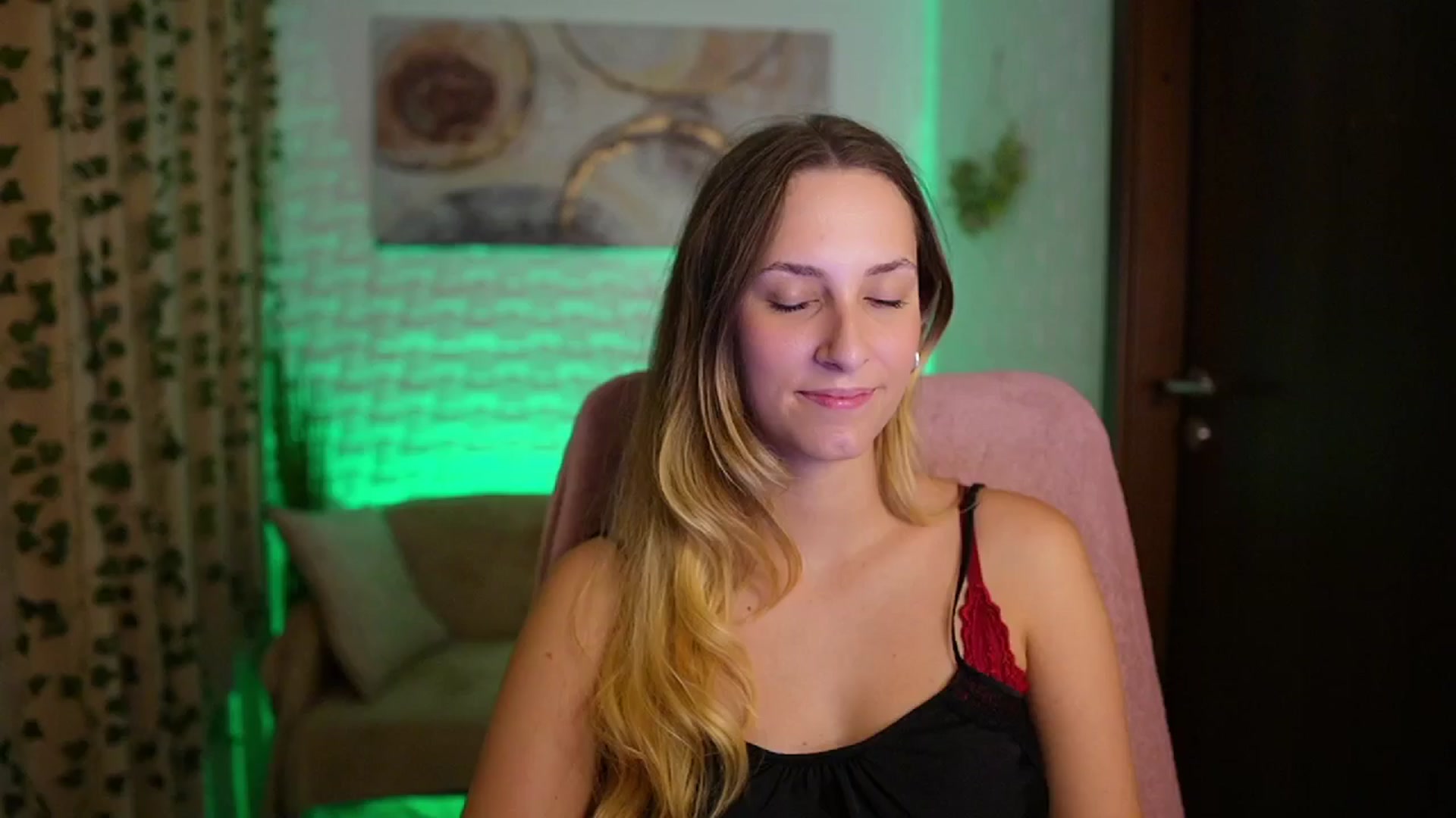 Gallery image thumbnail from Agatha_Vega's myfreecams stream on, 10/09/2024, 20:09 image 16 of 20