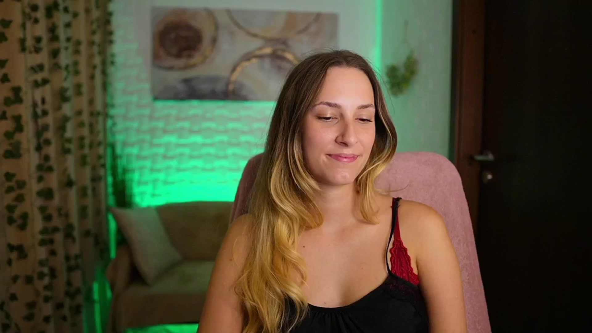 Gallery image thumbnail from Agatha_Vega's myfreecams stream on, 10/09/2024, 20:09 image 14 of 20