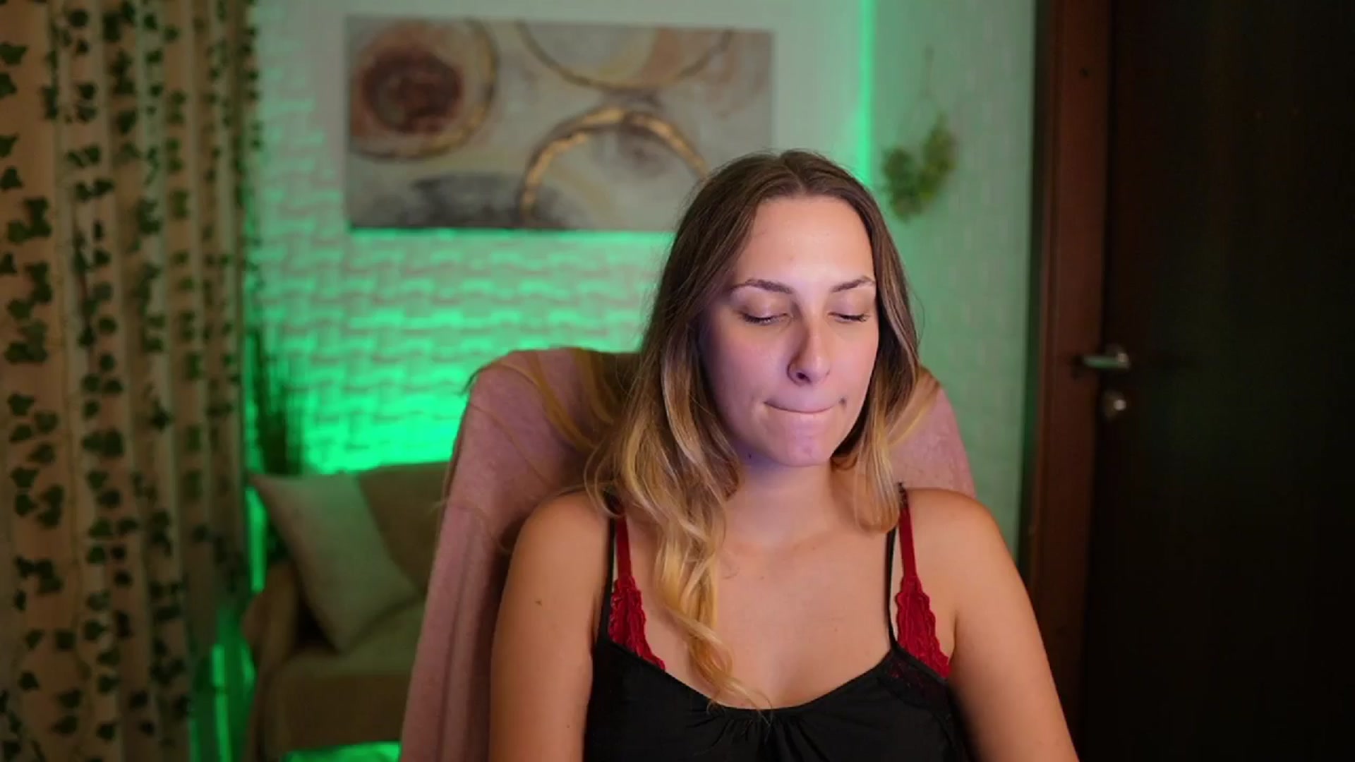 Gallery image thumbnail from Agatha_Vega's myfreecams stream on, 10/09/2024, 21:46 image 16 of 20