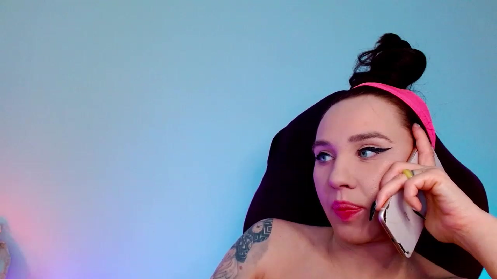 Gallery image thumbnail from AgentRabbit's myfreecams stream on, 05/14/2023, 10:59 image 13 of 20