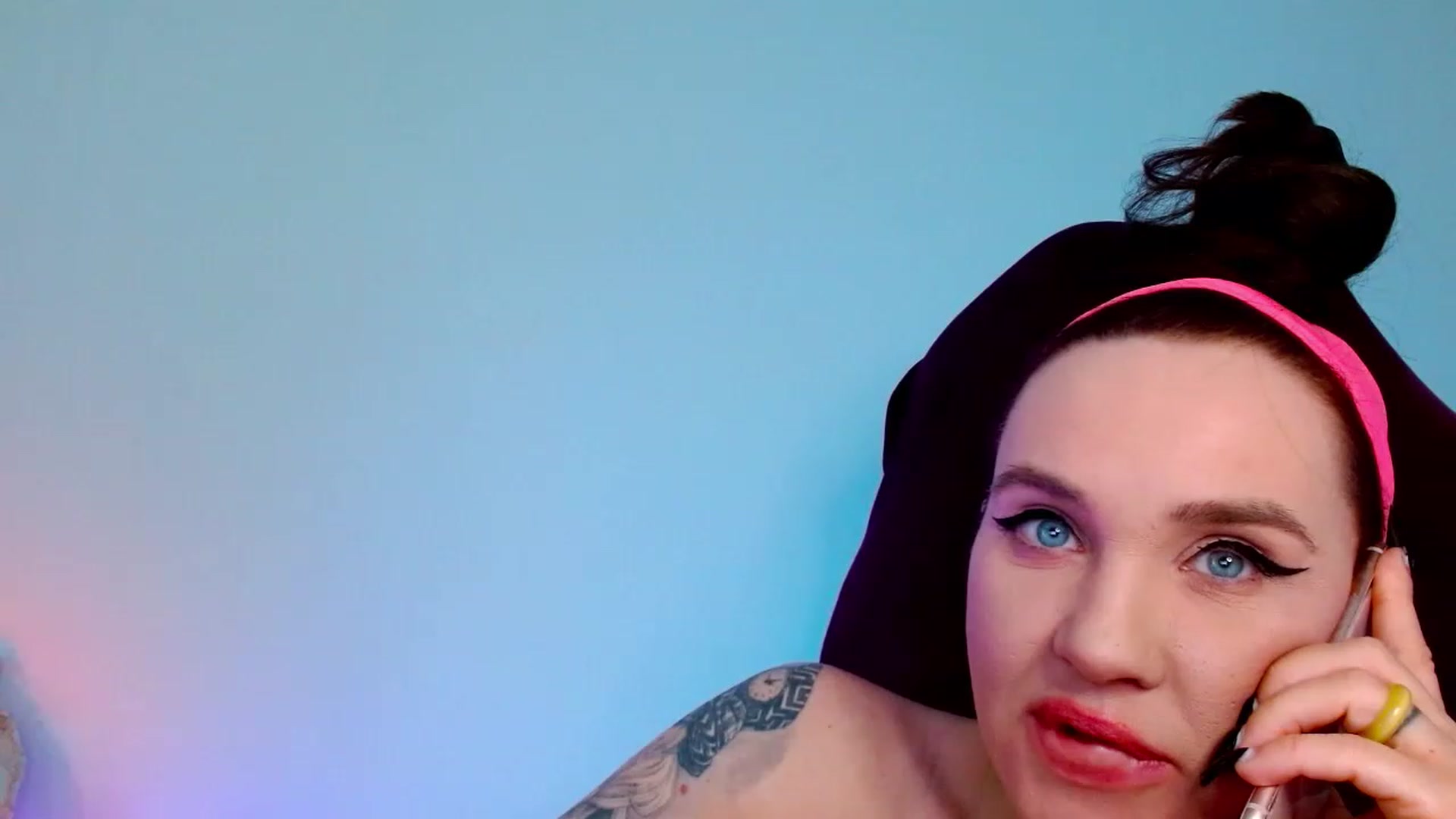 Gallery image thumbnail from AgentRabbit's myfreecams stream on, 05/14/2023, 10:59 image 9 of 20