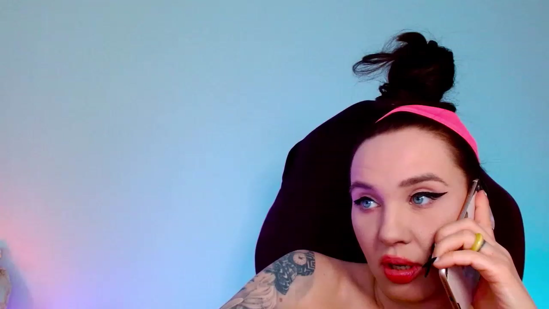 Gallery image thumbnail from AgentRabbit's myfreecams stream on, 05/14/2023, 10:59 image 17 of 20