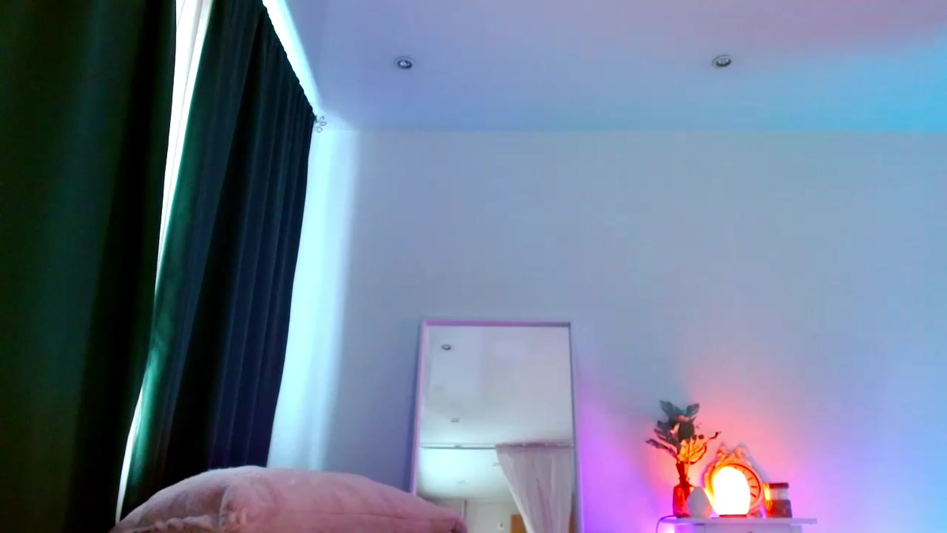Gallery image thumbnail from AgentRabbit's myfreecams stream on, 05/14/2023, 11:39 image 17 of 20