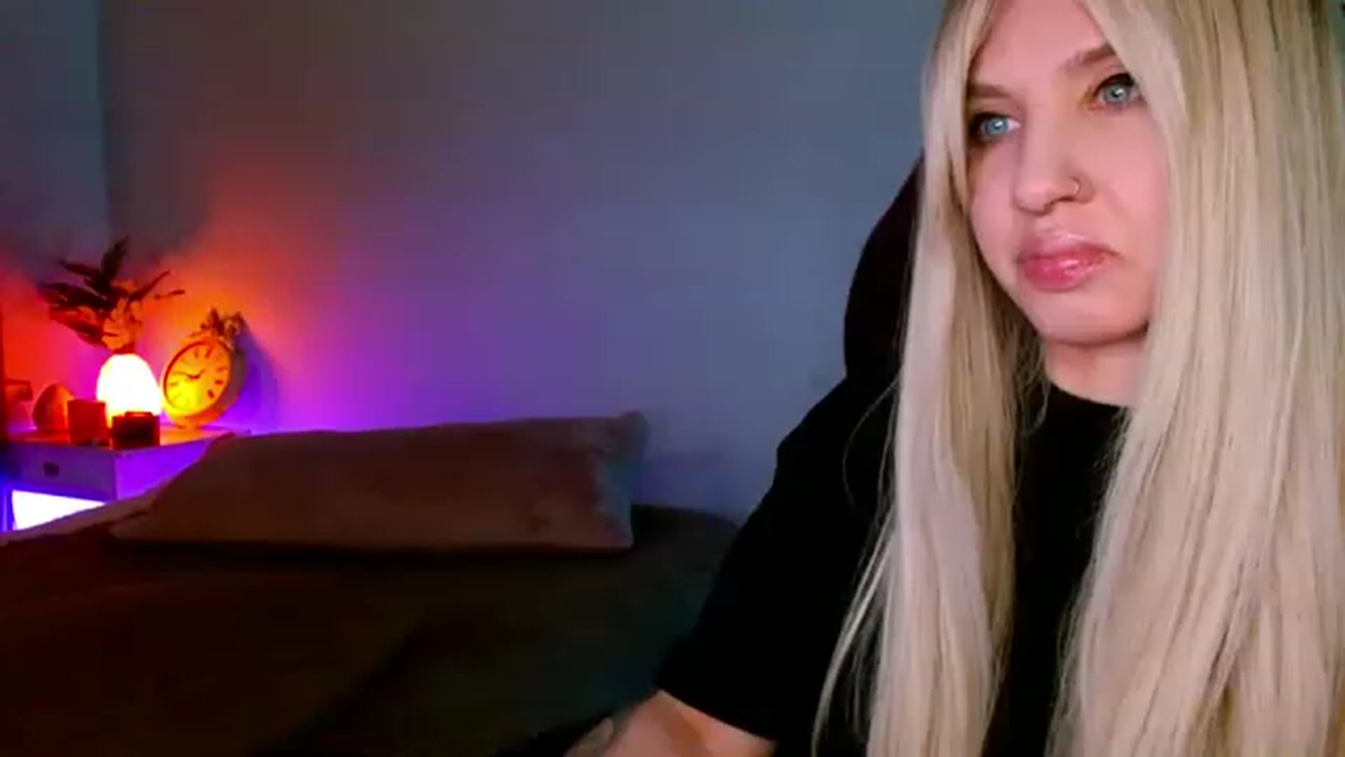 Gallery image thumbnail from AgentRabbit's myfreecams stream on, 06/18/2023, 16:54 image 3 of 20