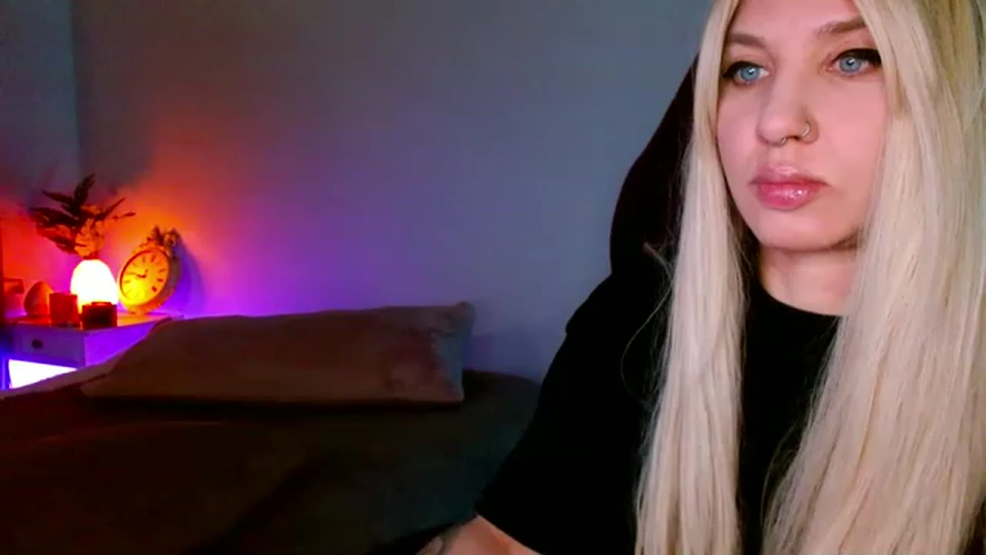 Gallery image thumbnail from AgentRabbit's myfreecams stream on, 06/18/2023, 16:54 image 5 of 20