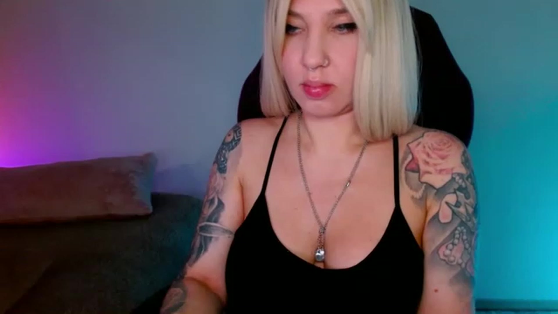 Gallery image thumbnail from AgentRabbit's myfreecams stream on, 06/18/2023, 16:54 image 20 of 20