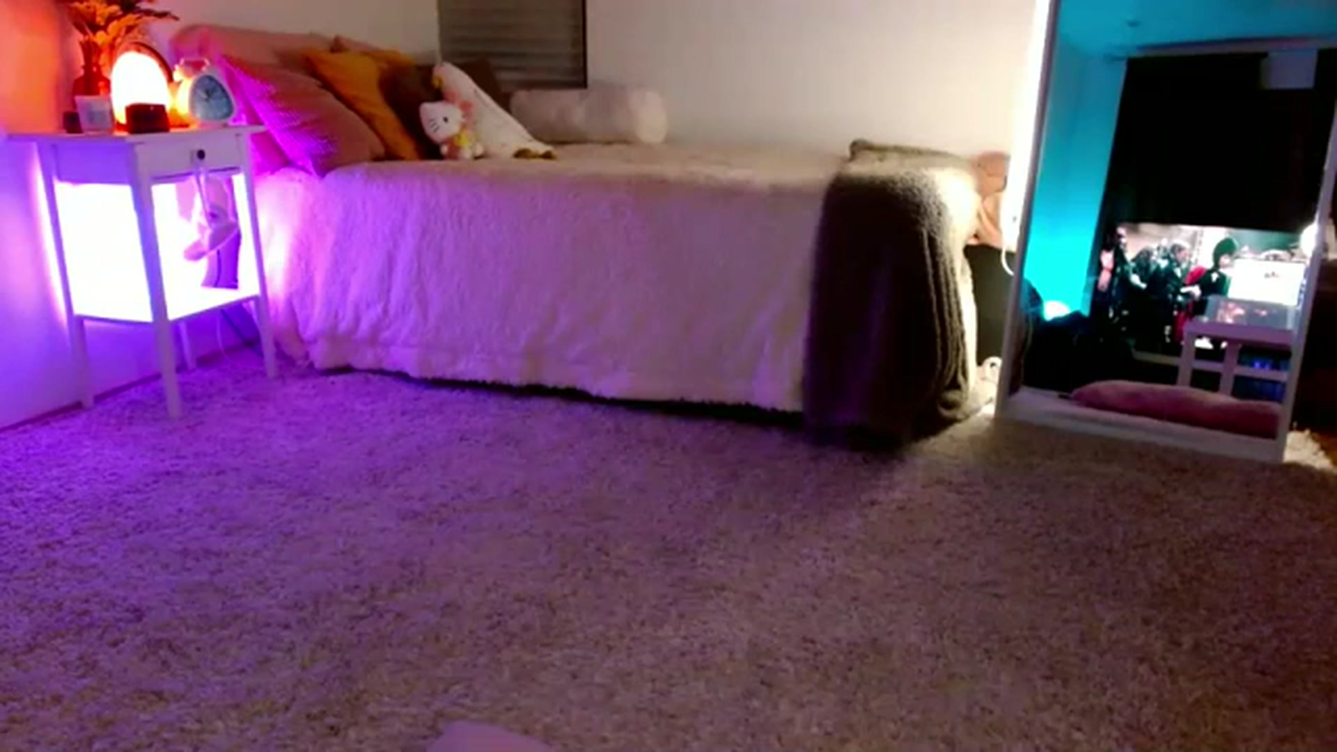 Gallery image thumbnail from AgentRabbit's myfreecams stream on, 07/09/2023, 17:37 image 7 of 20